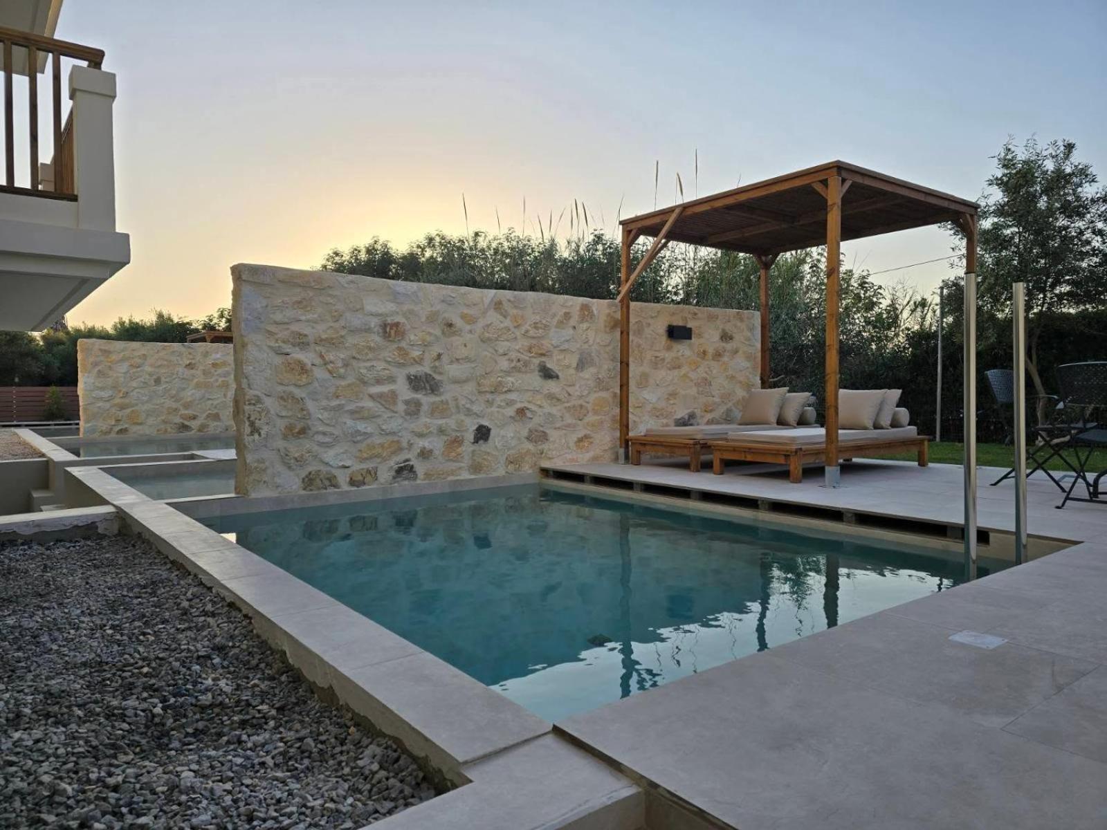 Apartment Swimming Pool,1666025827:JPEG