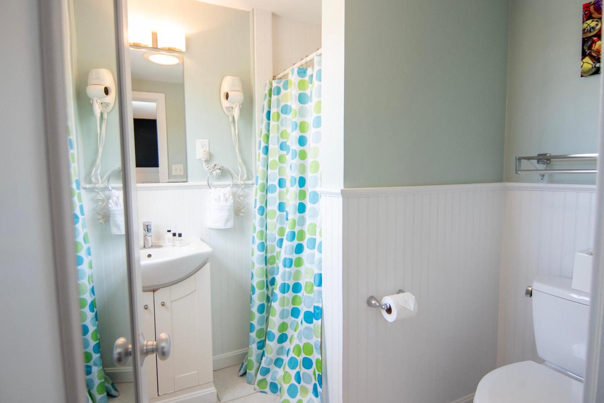 Queen Room Upper Level No Pets Allowed 108 sq ft