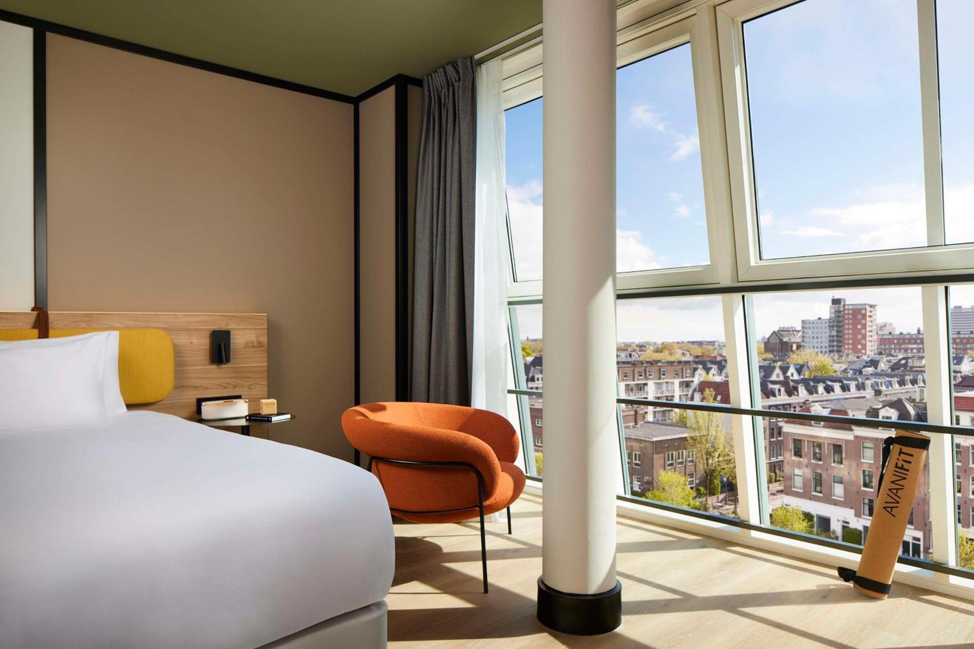 Superior Panoramic Canal View Room