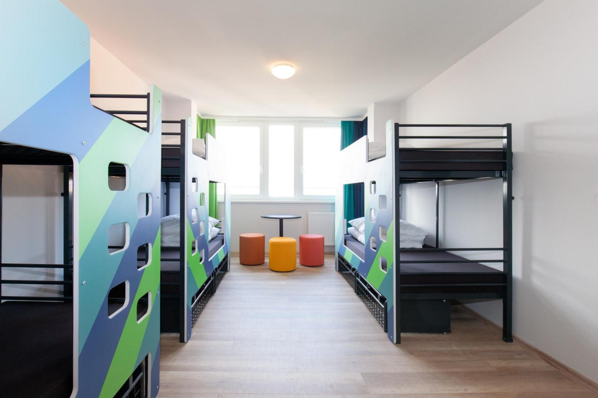 Bed 6-Bed Dormitory Room
