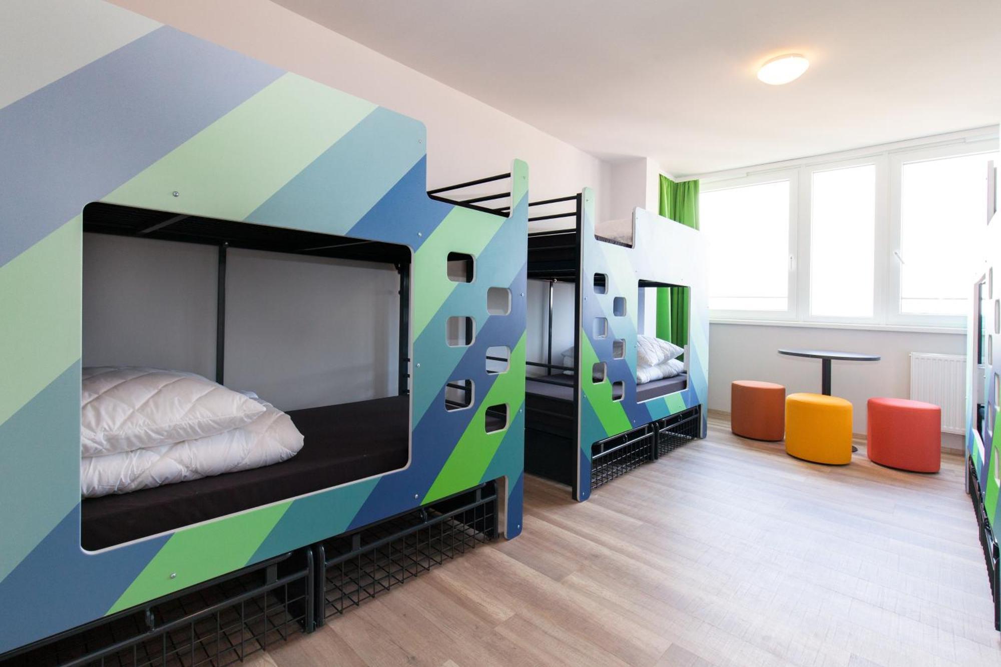 Bed 6-Bed Dormitory Room