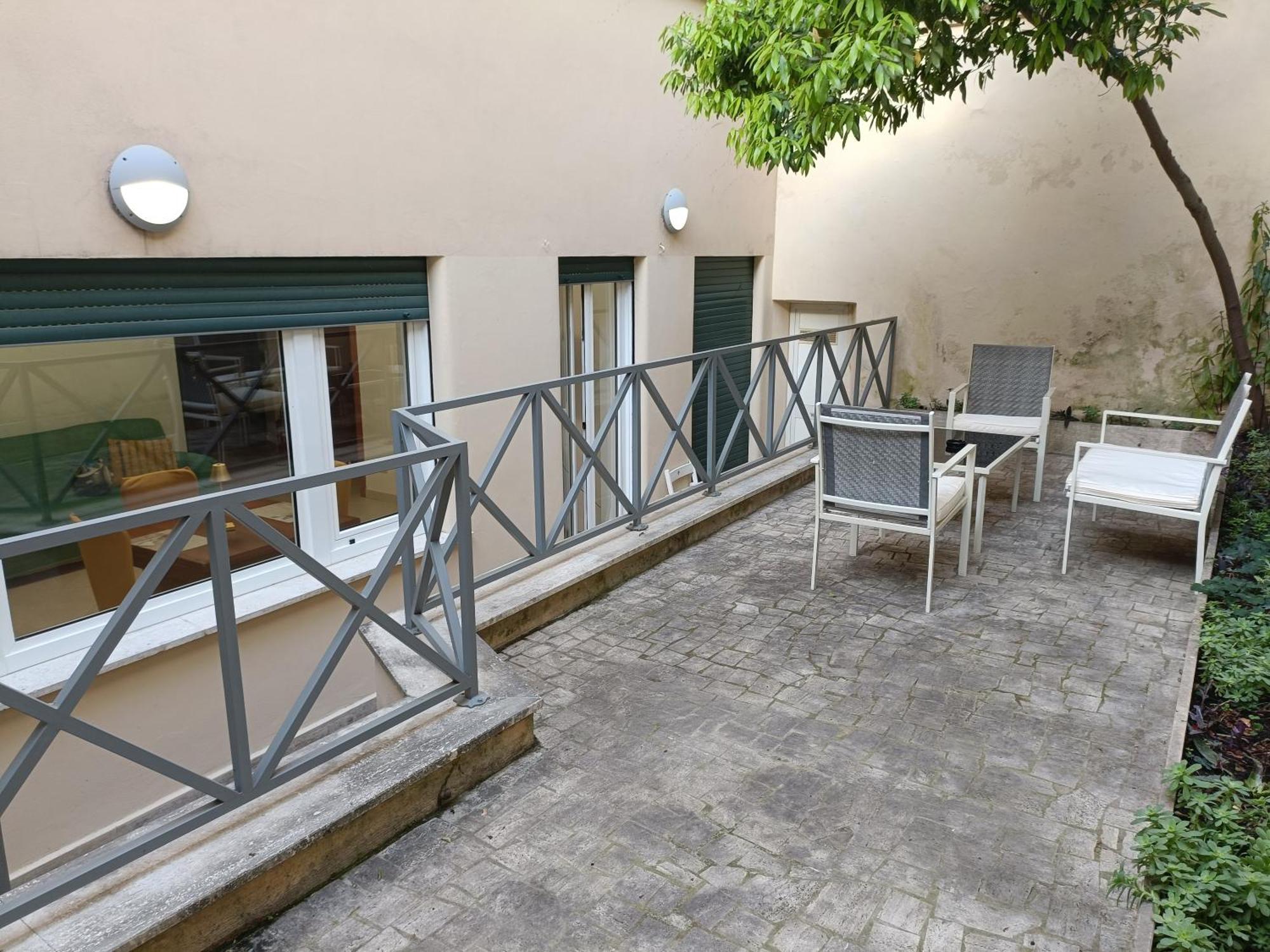 One-Bedroom Apartment Terrace