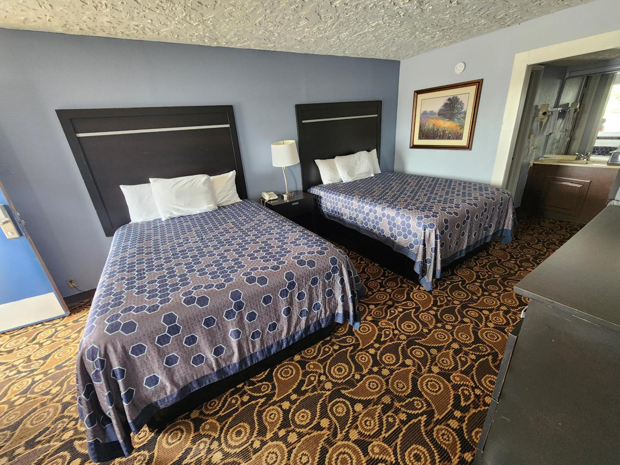Quadruple Room Two Queen Beds Non Smoking
