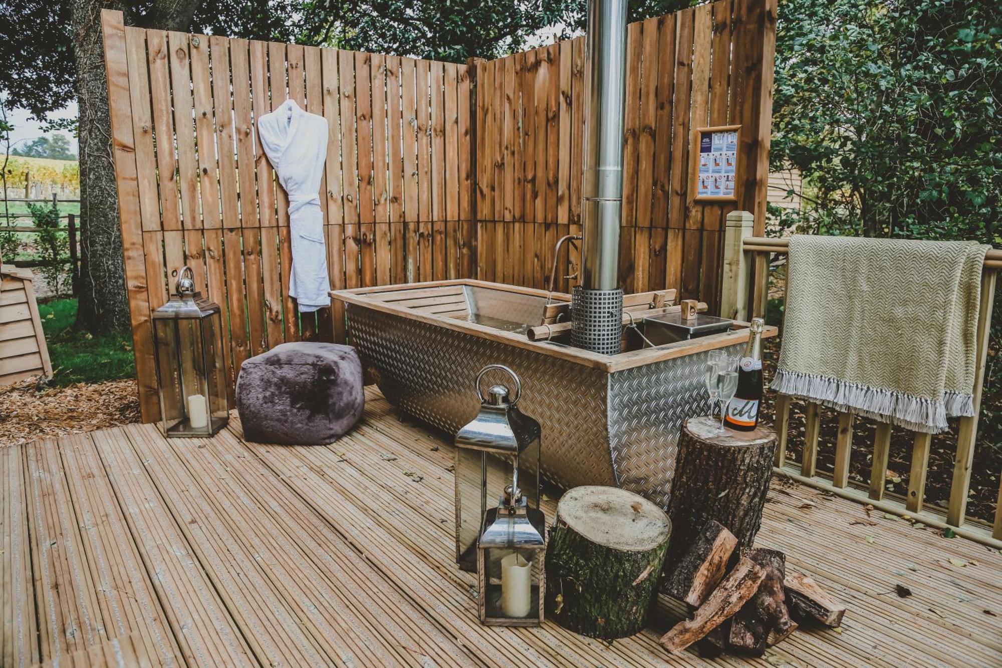 Shepherds Hut Hiki Hot Tub