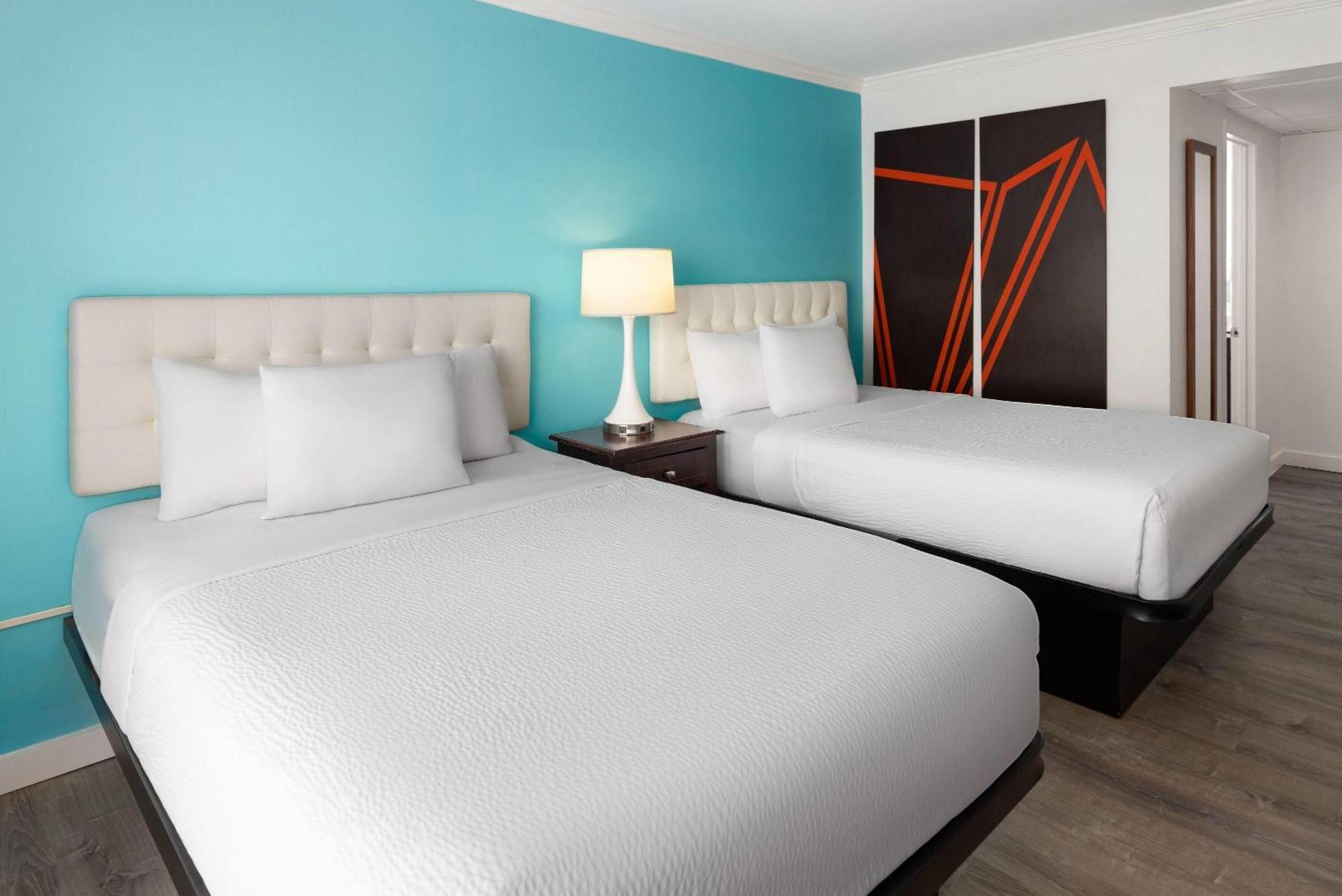 Room Two Double Beds Non-Smoking
