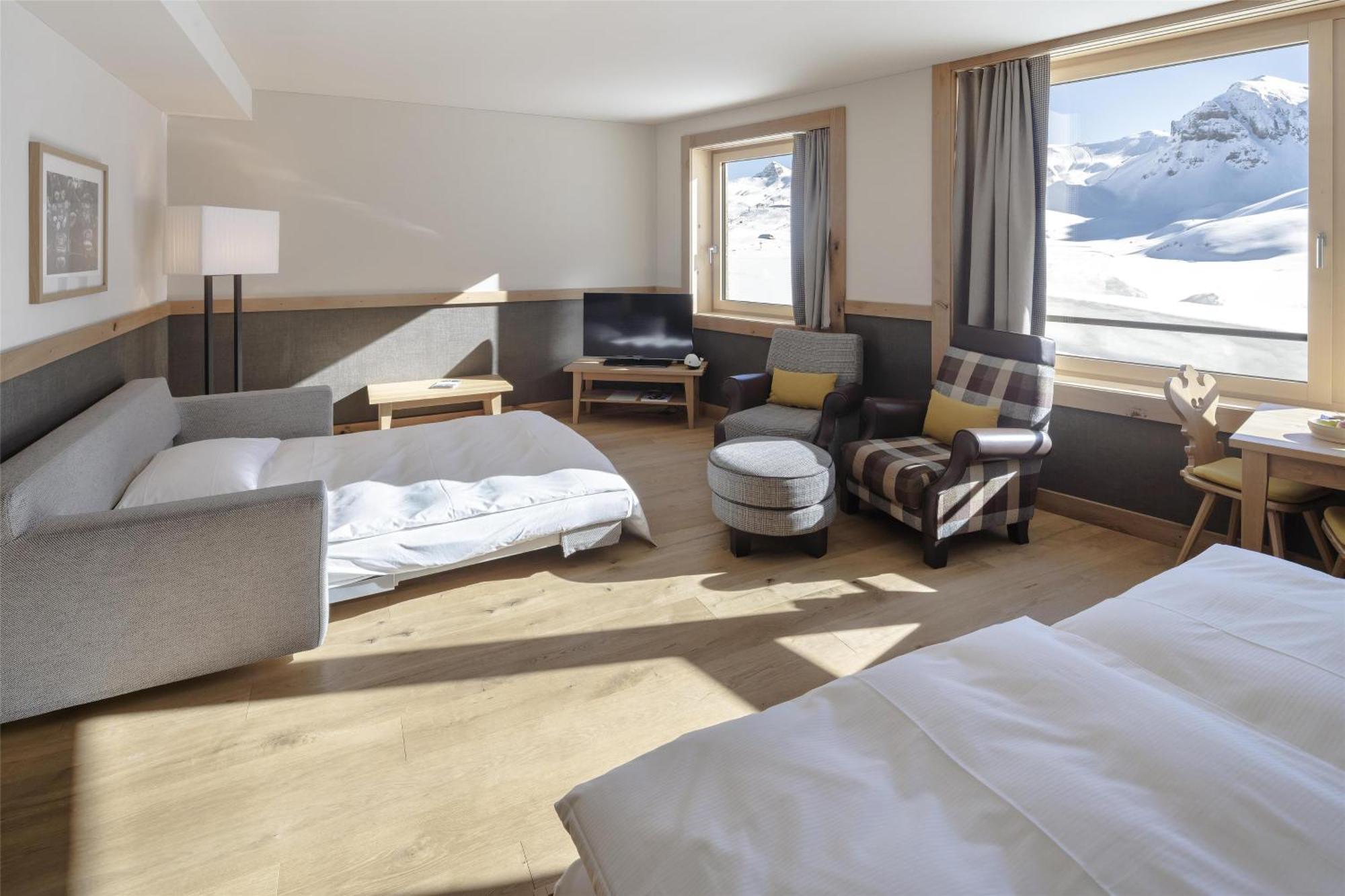 Family Lake View Suite