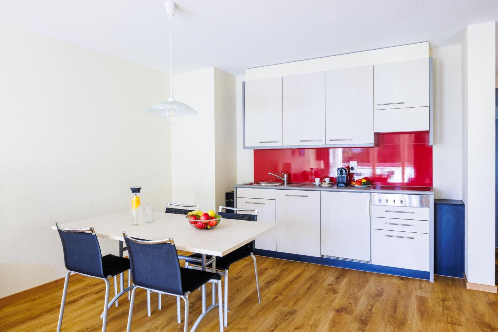 One-Bedroom Apartment and Balcony