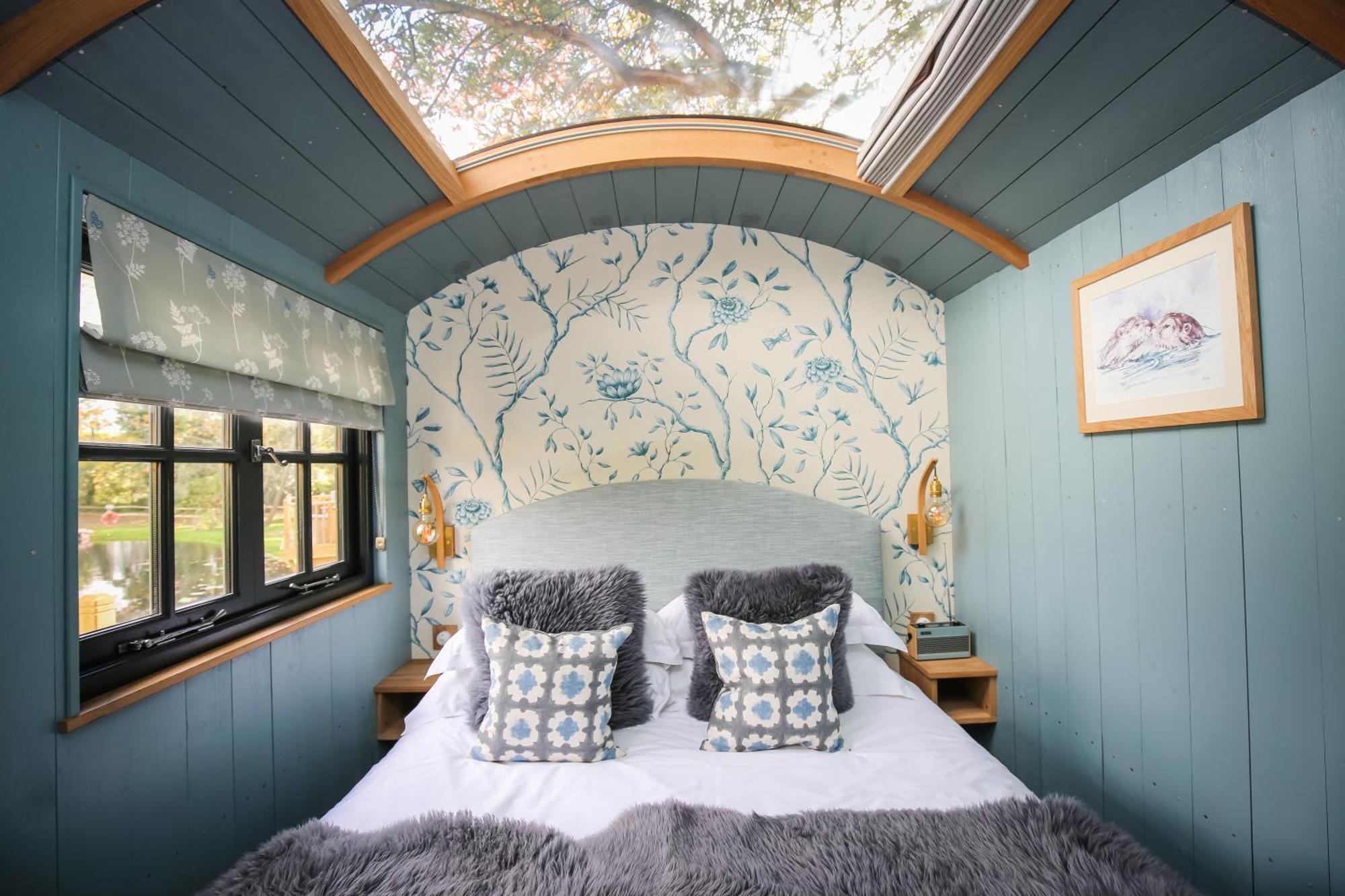 Shepherds Hut Twin