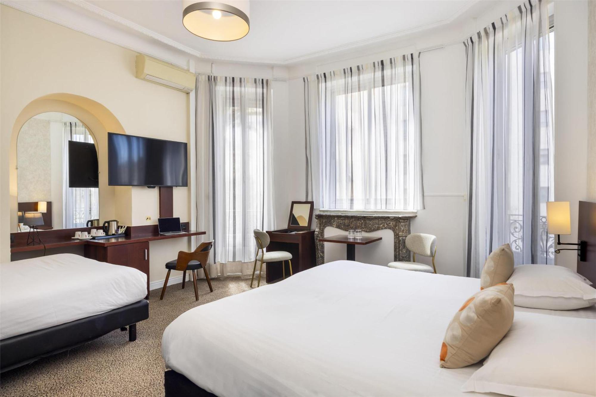 Prestige Room