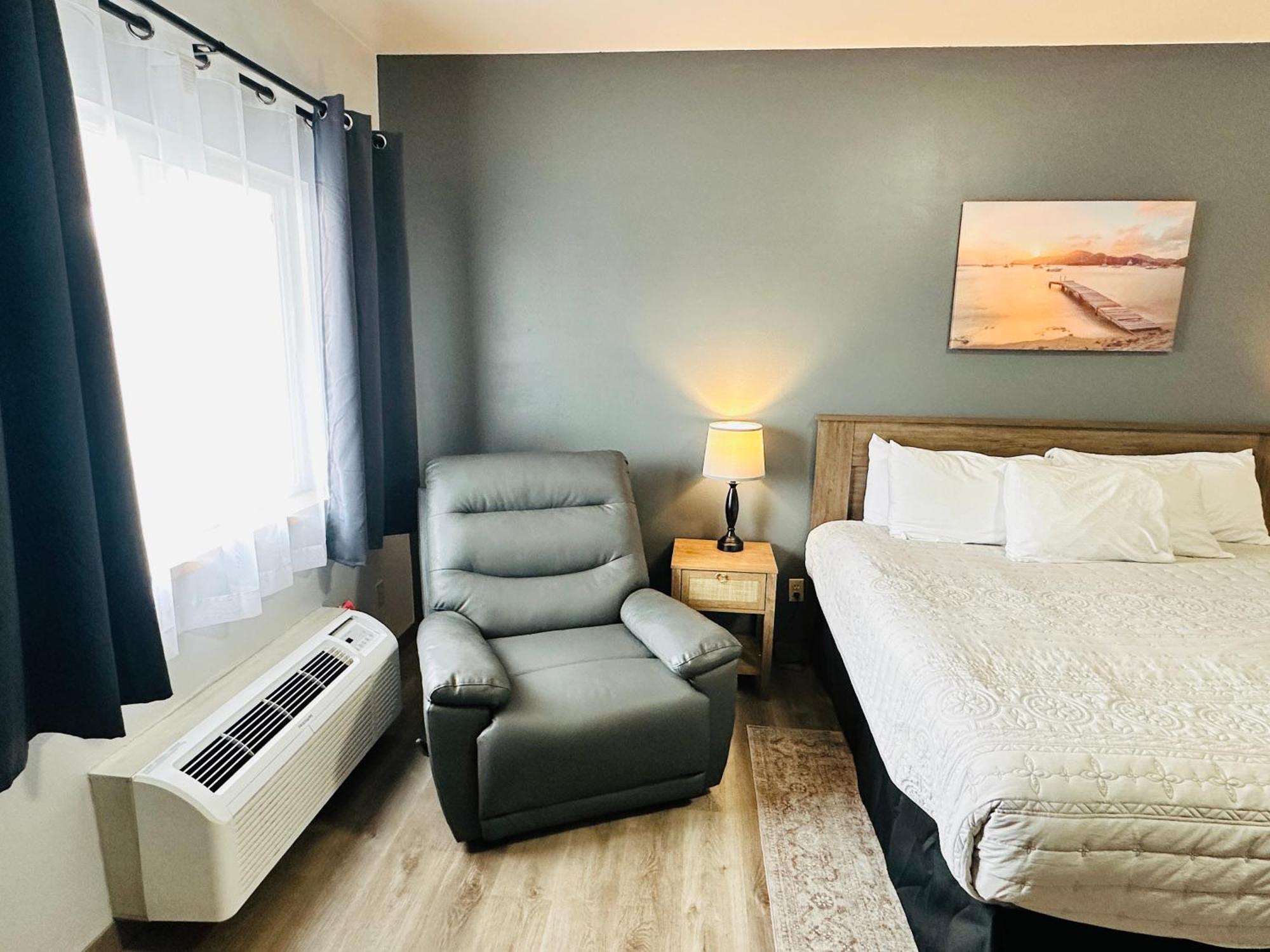 Queen Room Spa Bath