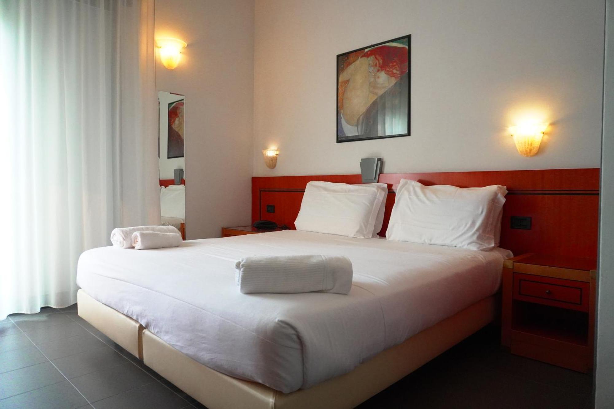 Classic Double Room,1669816174:JPEG