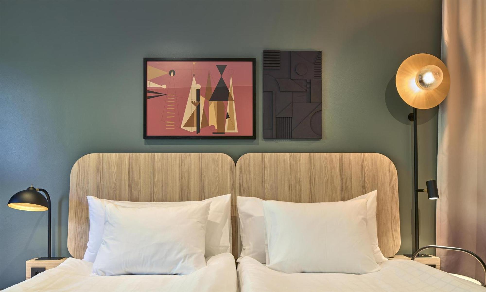 Standard Twin Room