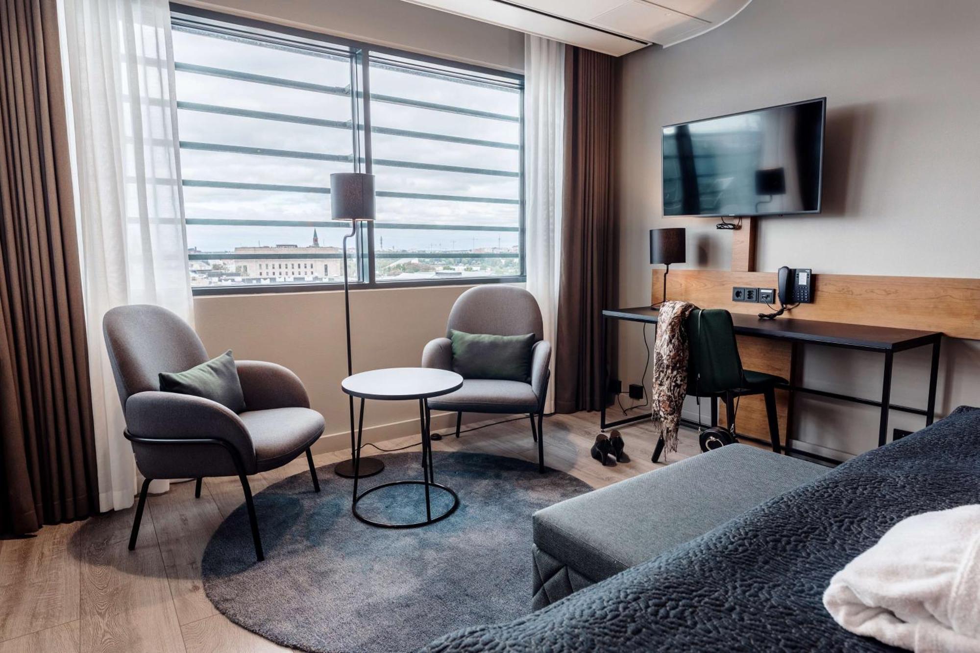 Superior King Room