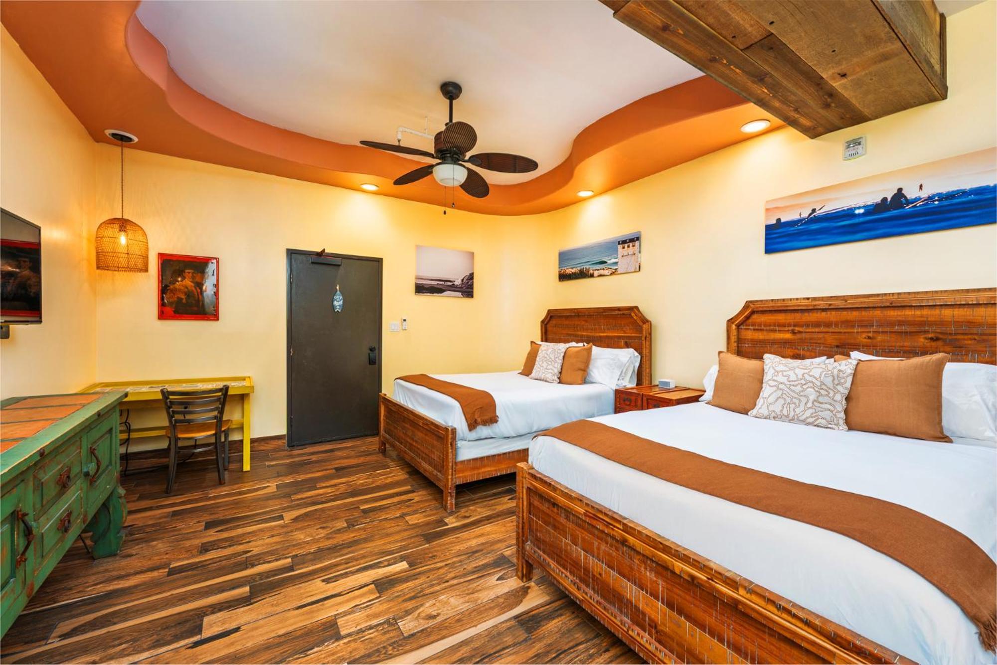 Deluxe Queen Room
