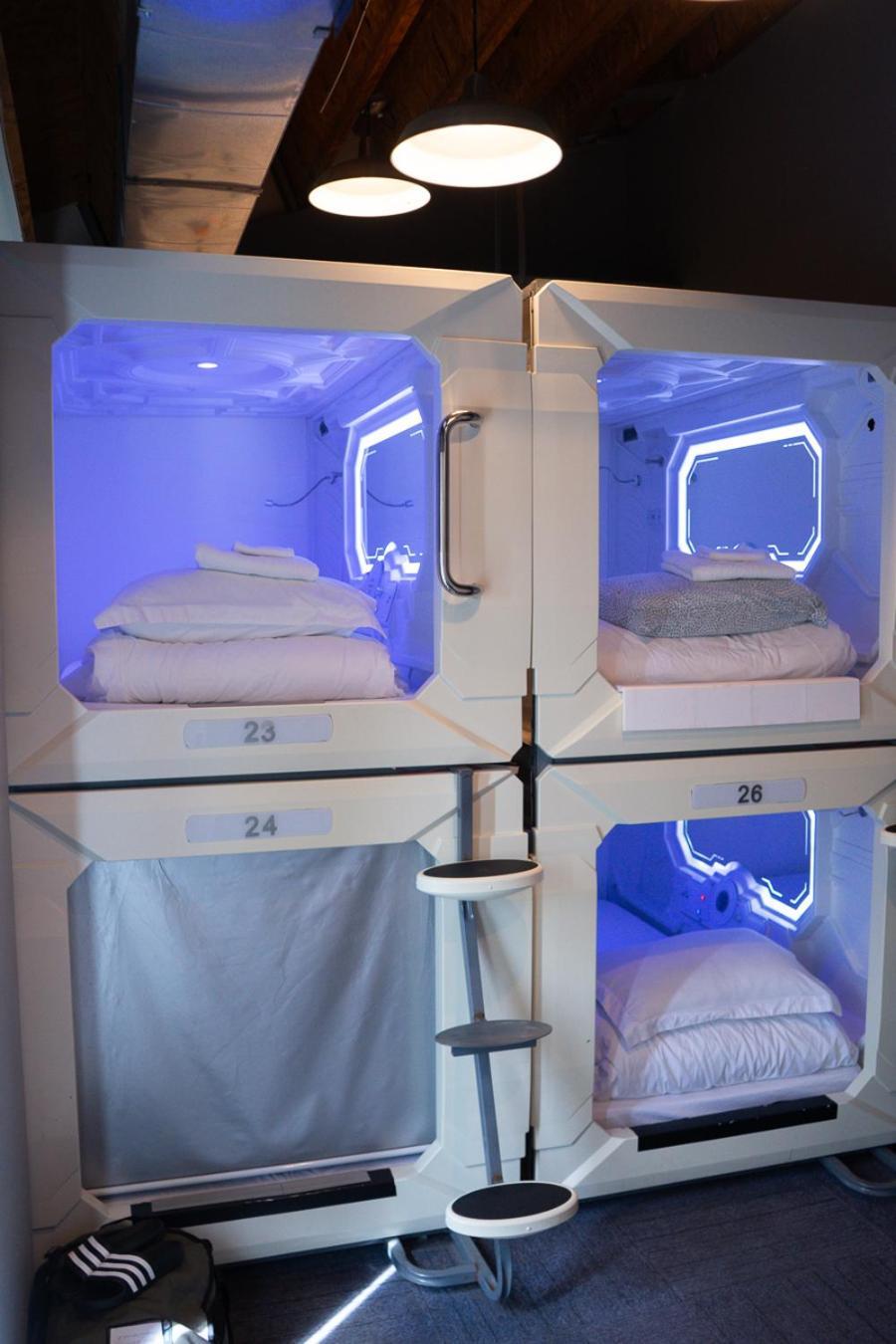 Single Bed 6-Bed Dormitory Room