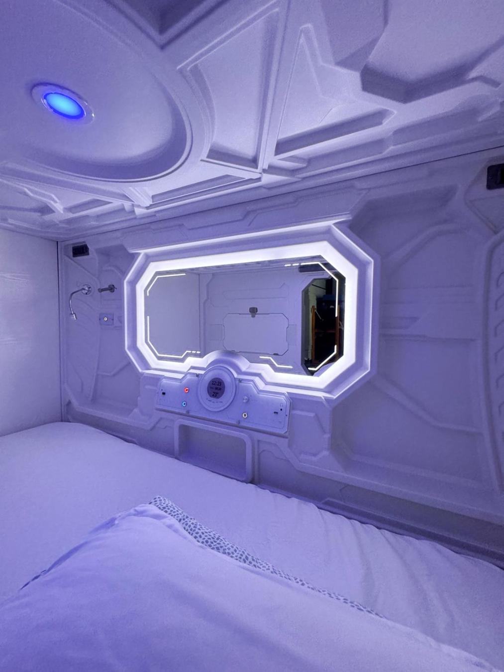 Large Pod Female Room