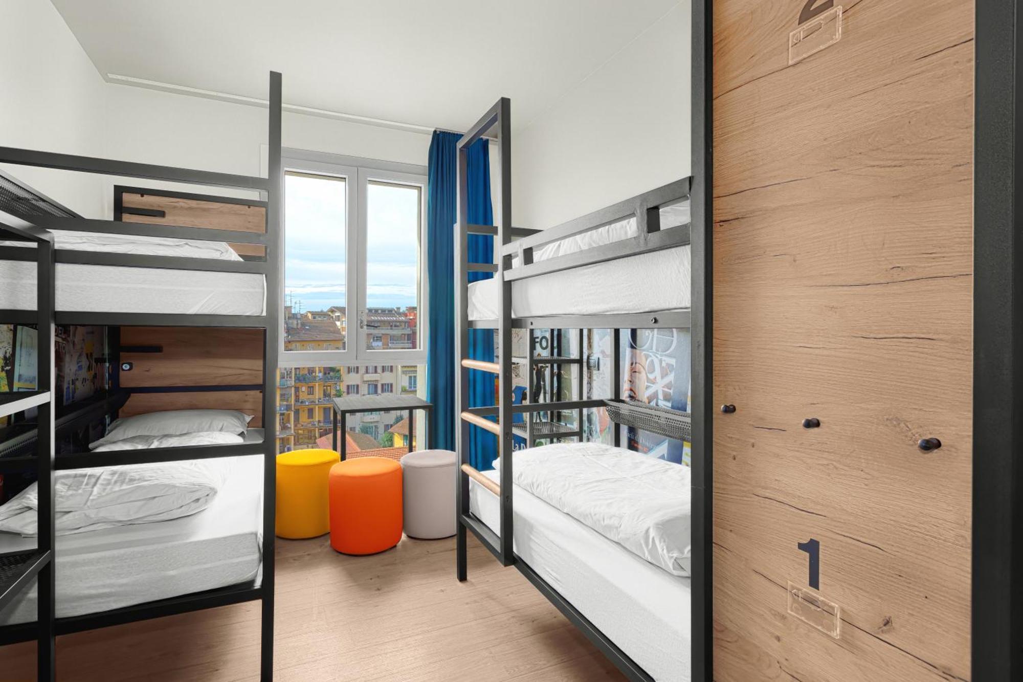 Cama em Dormitório Misto com 4 Camas