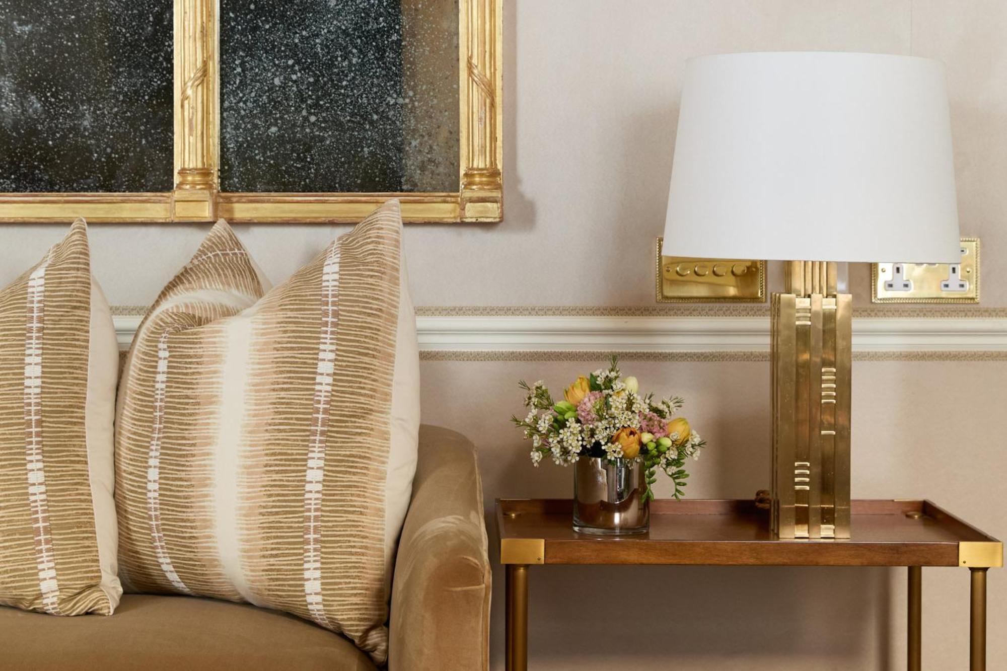 Victoria & Albert Suite