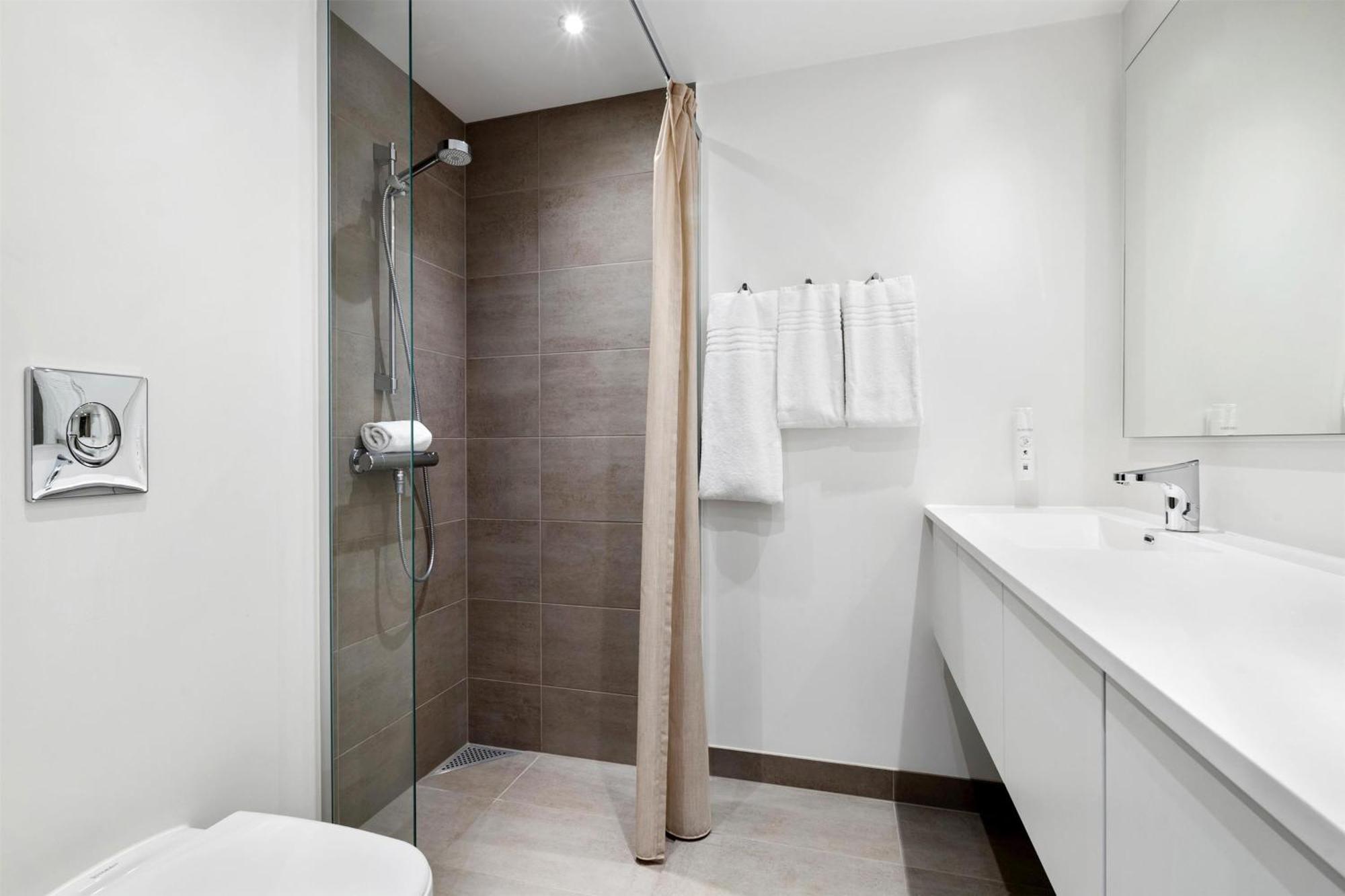 Comfort Queen Room