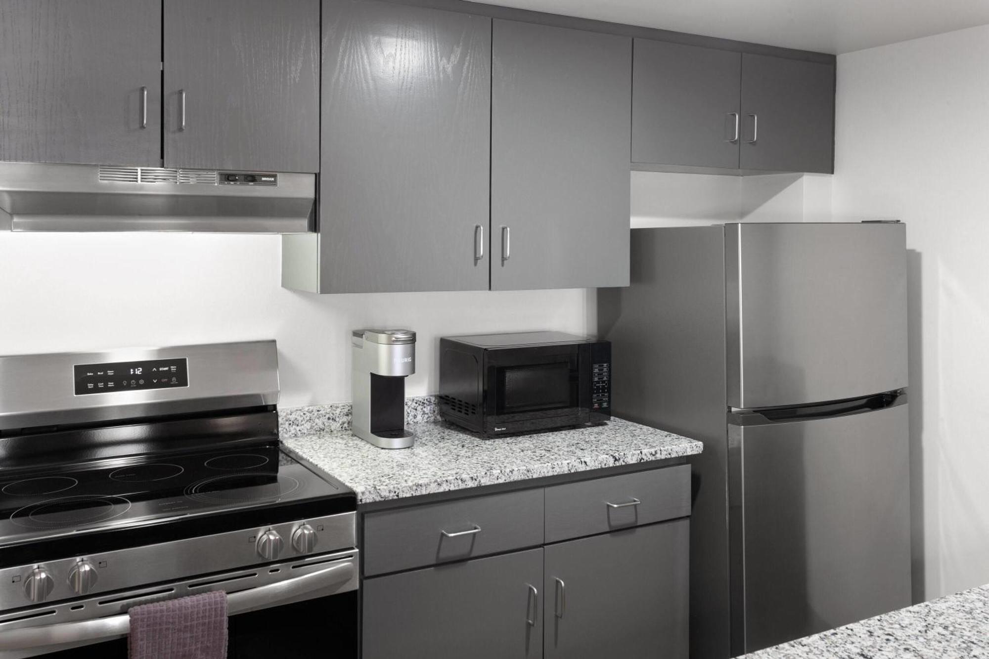 One-Bedroom King Suite Non-Smoking