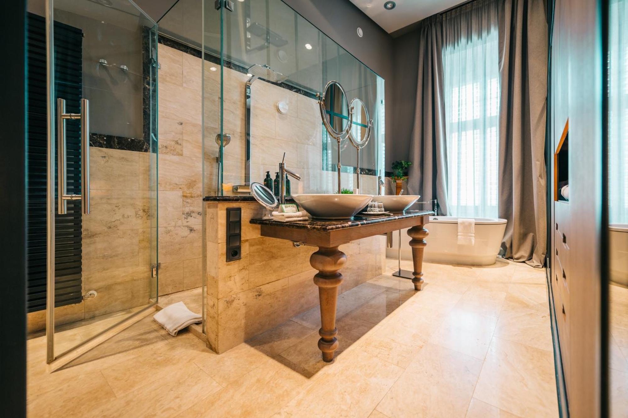 King Suite
