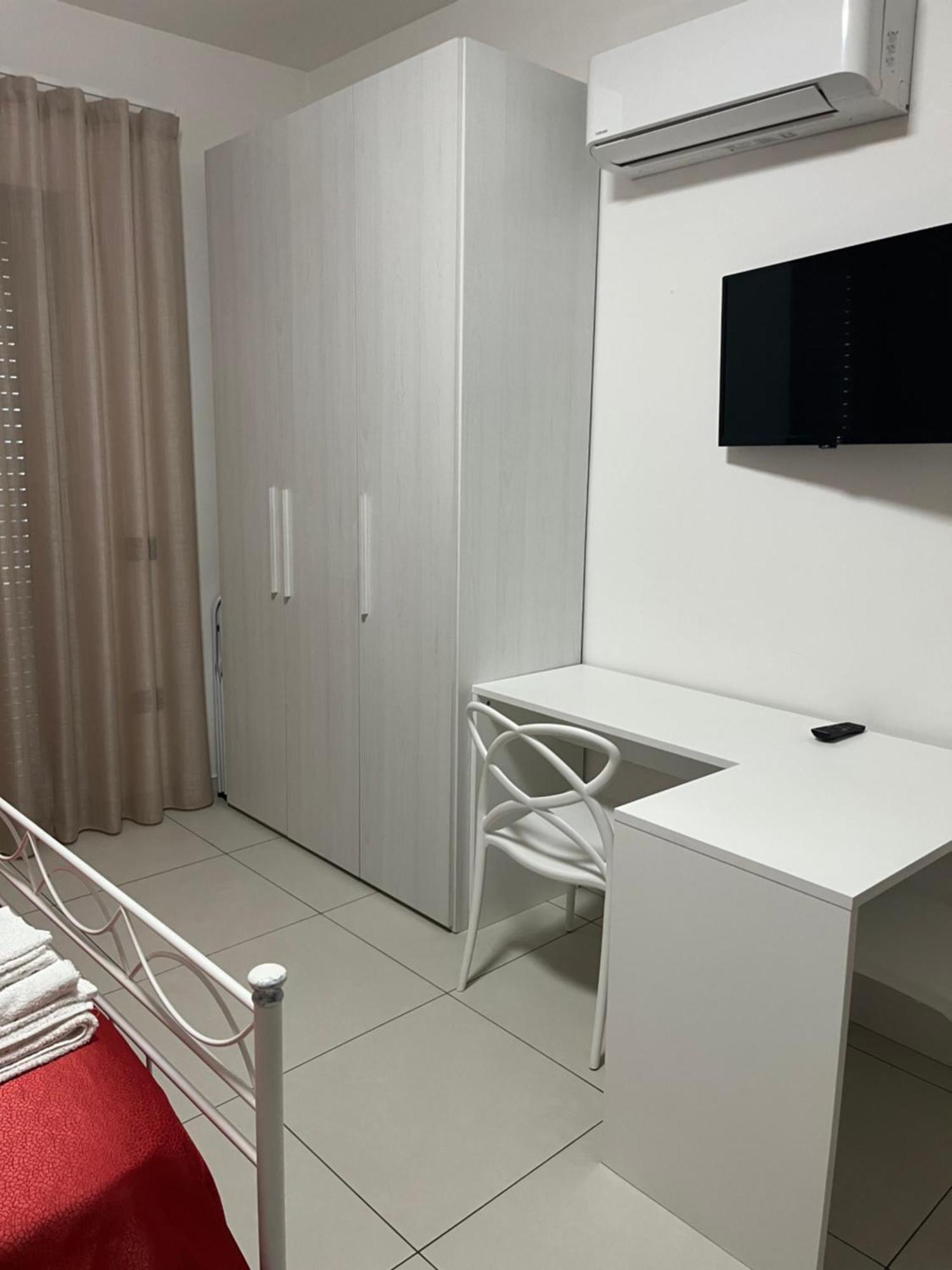 Studio Apartment One Double Bed