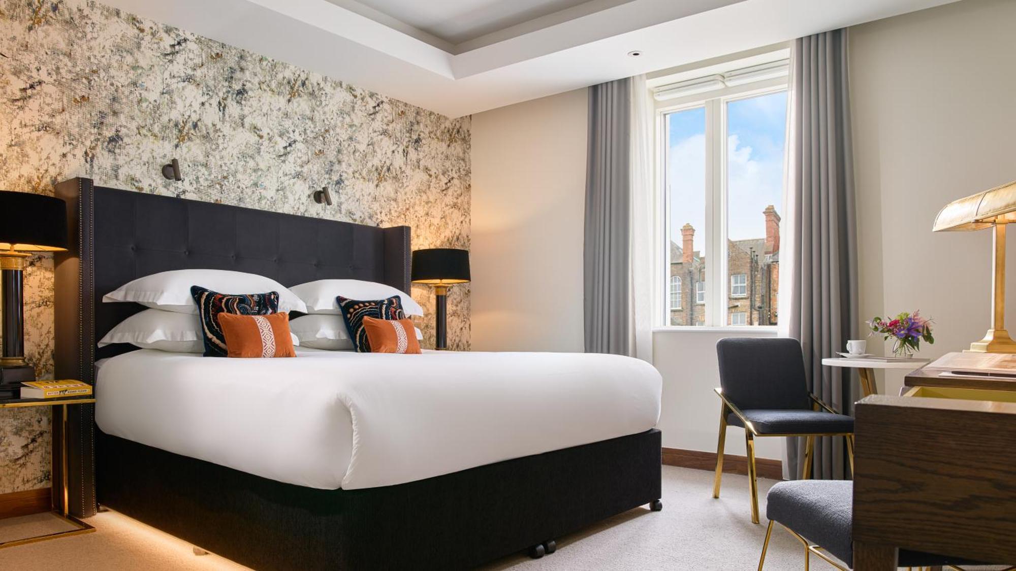 Deluxe King Room