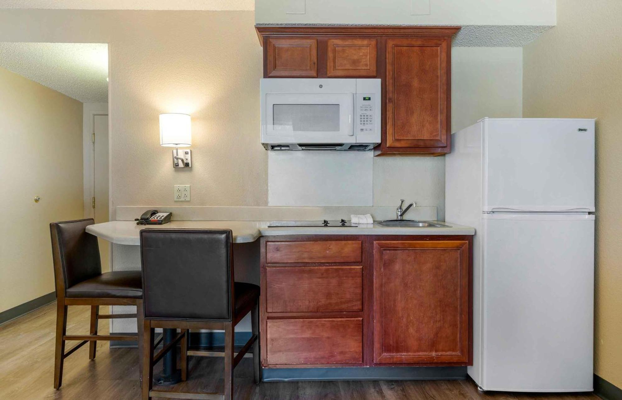 One Bedroom Suite with 2 Double Beds - Non-Smoking