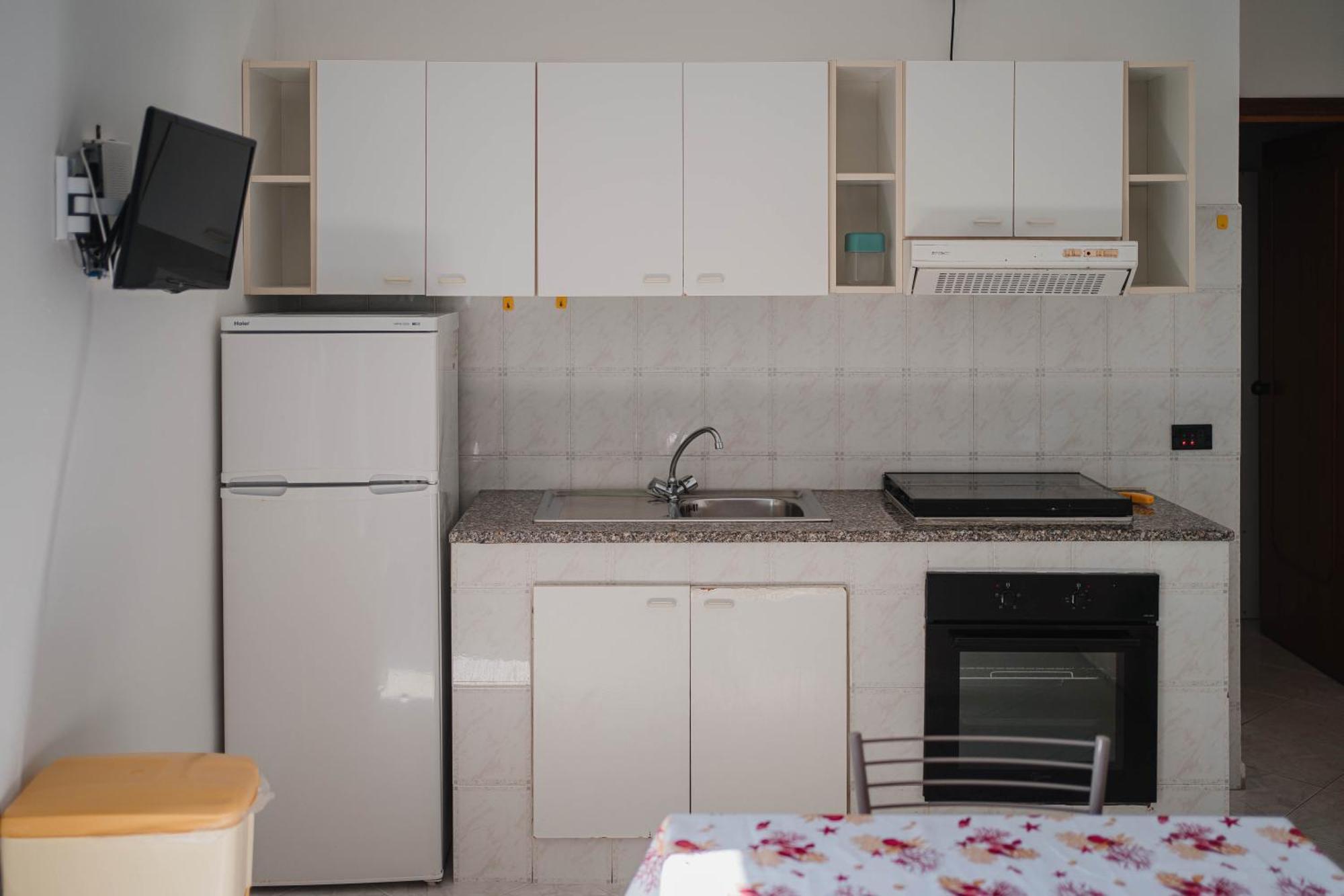 Appartamento con Balcone e Vista Mare