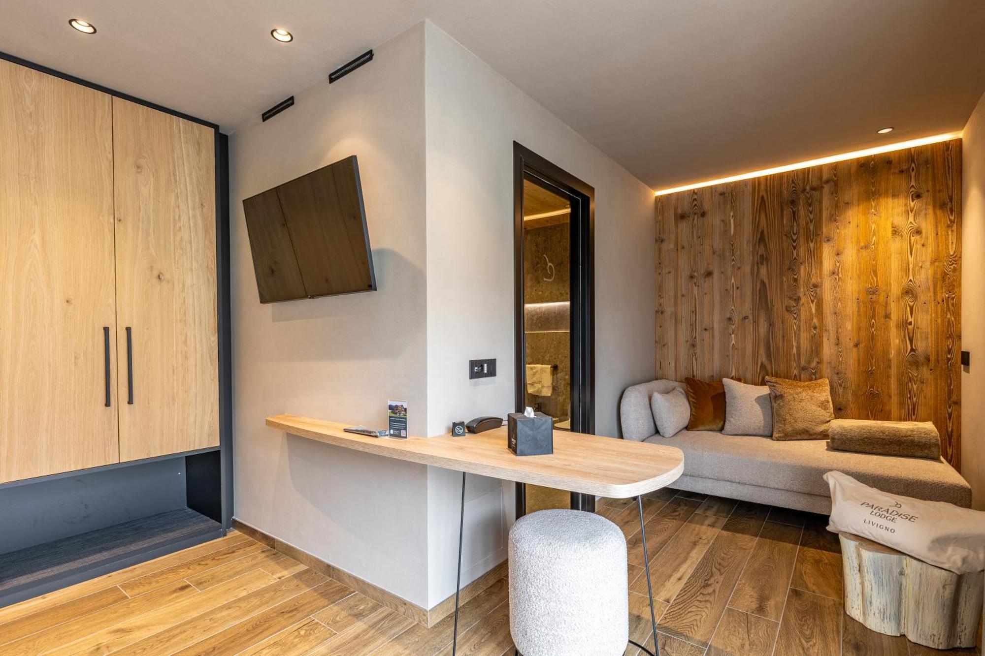 Superior Double or Twin Room Balcony Mountain View