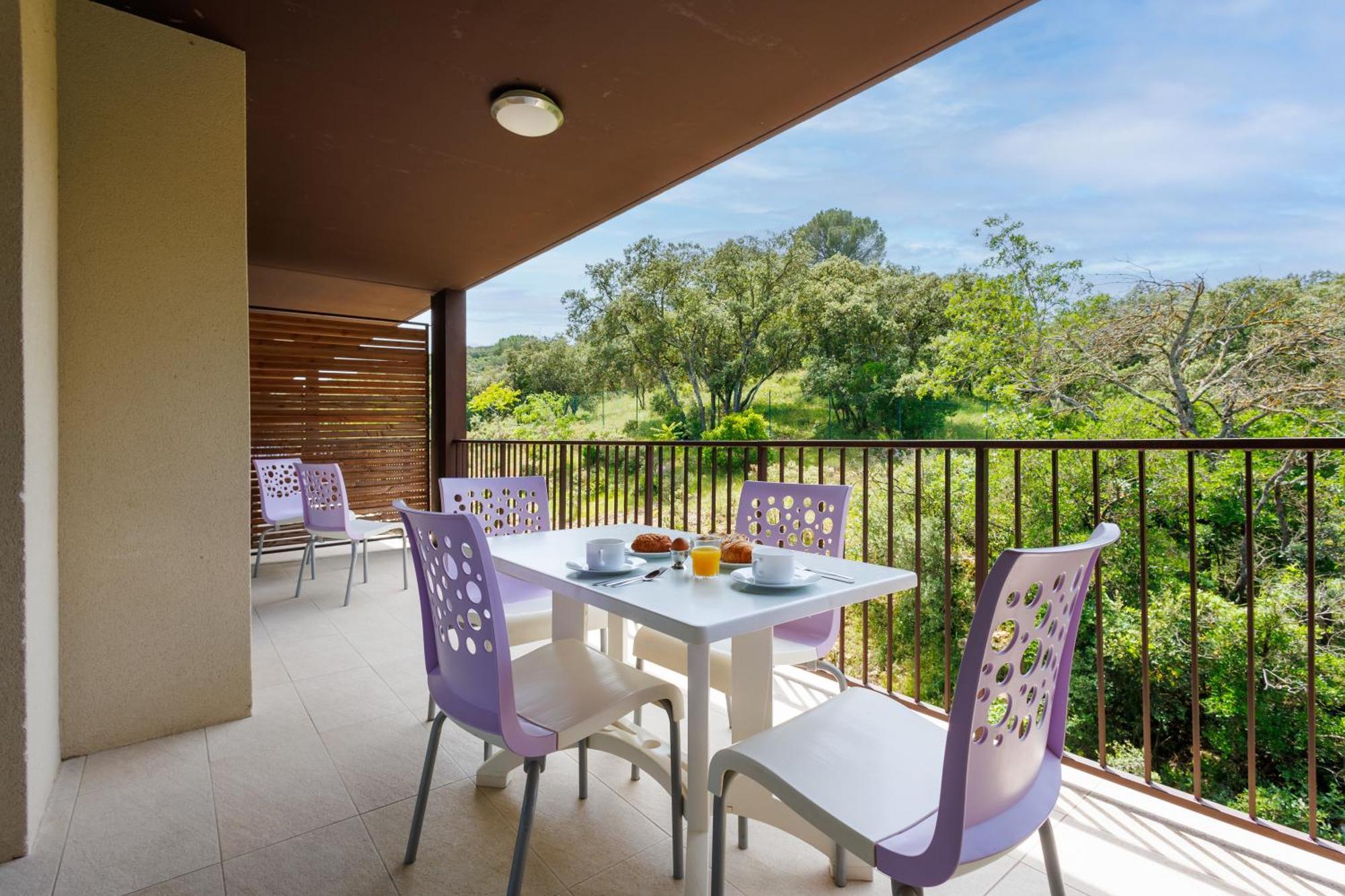 Two-Bedroom Apartment Garrigue View