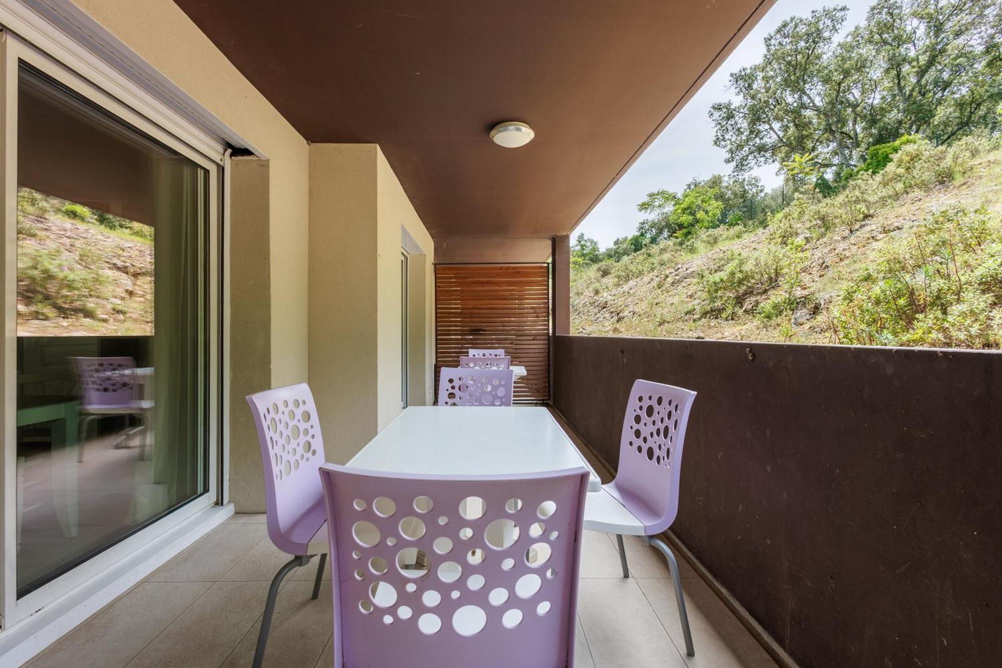 Two-Bedroom Apartment Garrigue View