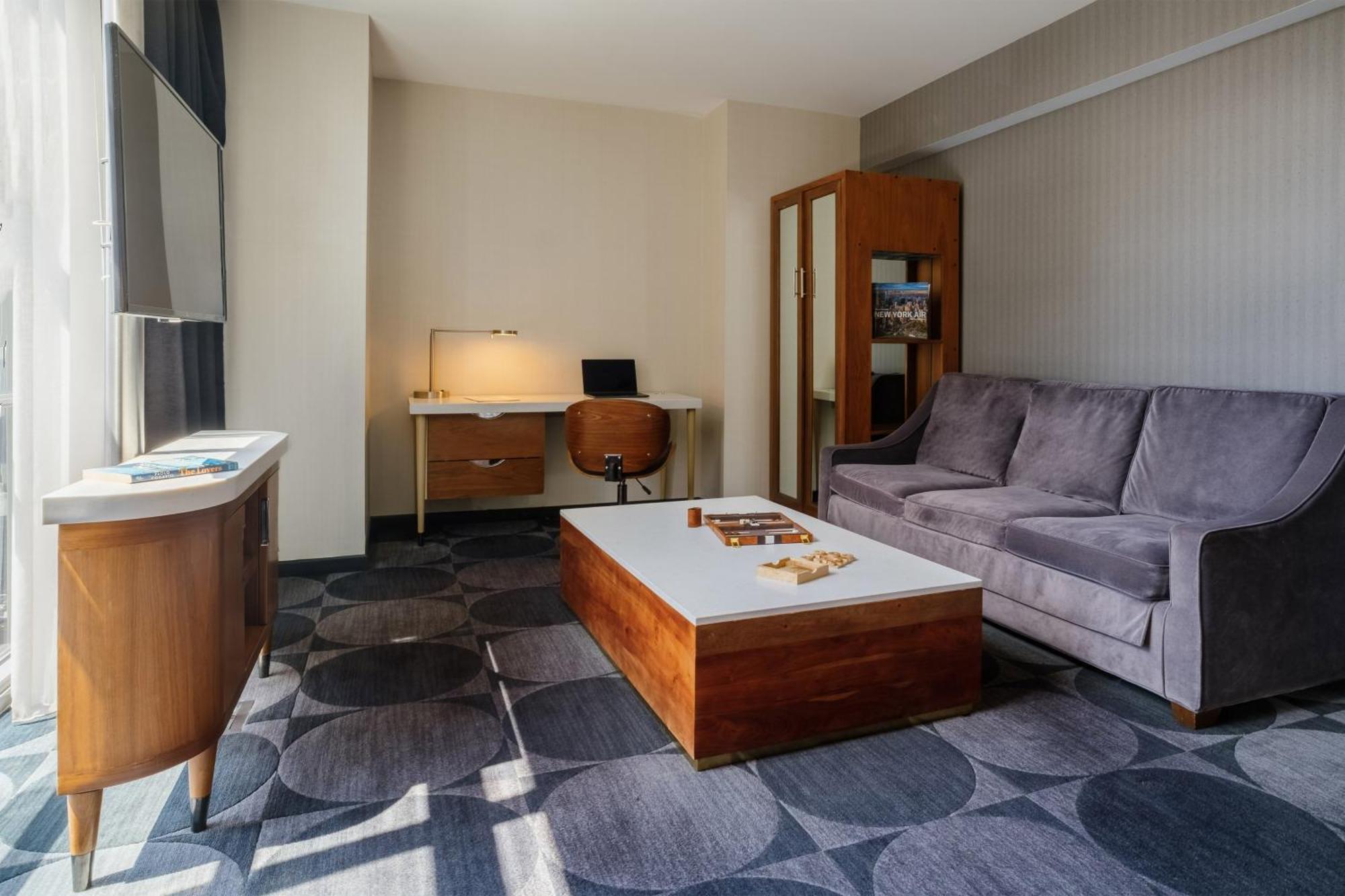 One-Bedroom King Suite Roll Shower Mobility Access