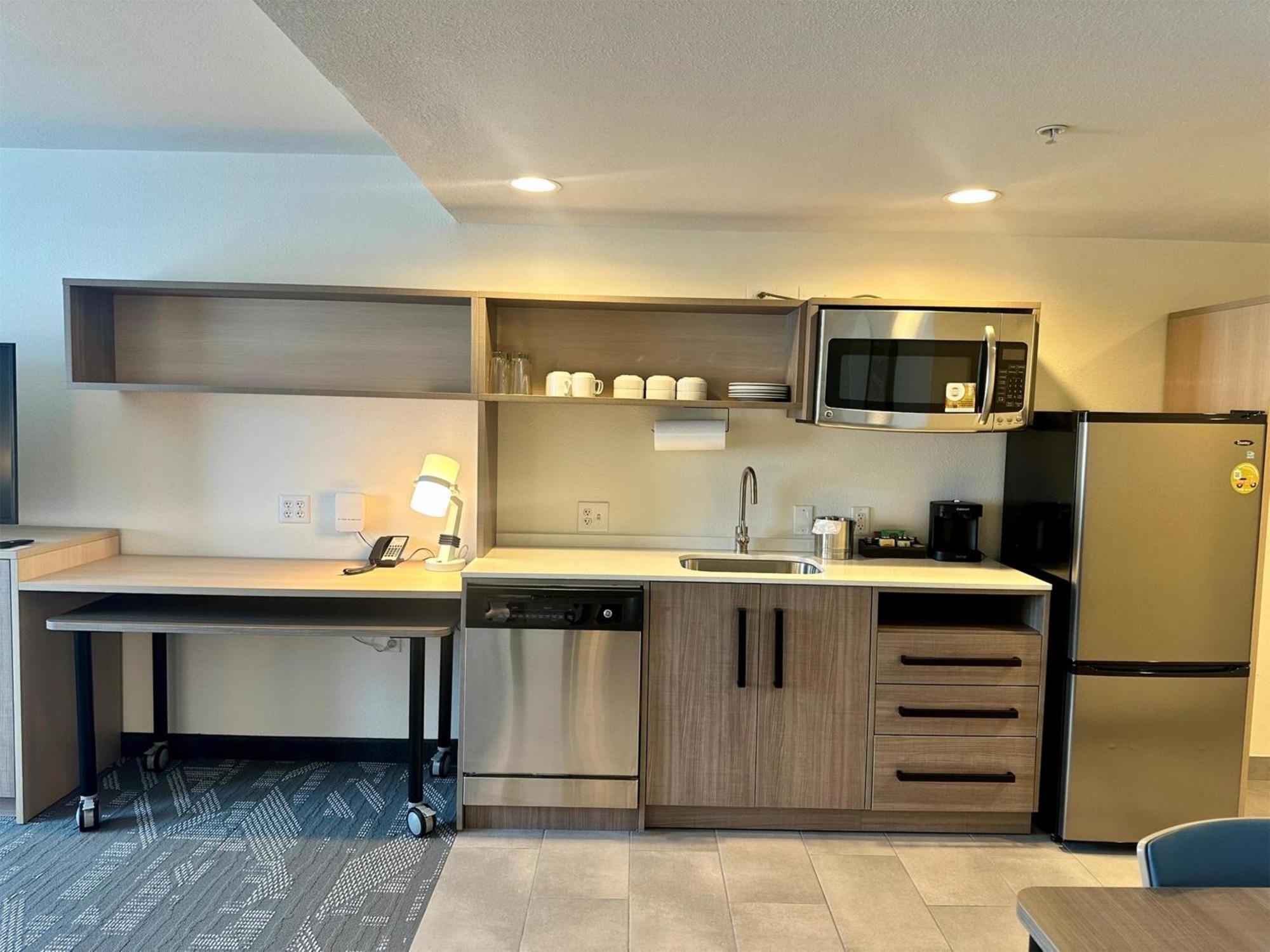One-Bedroom King Suite Non-Smoking