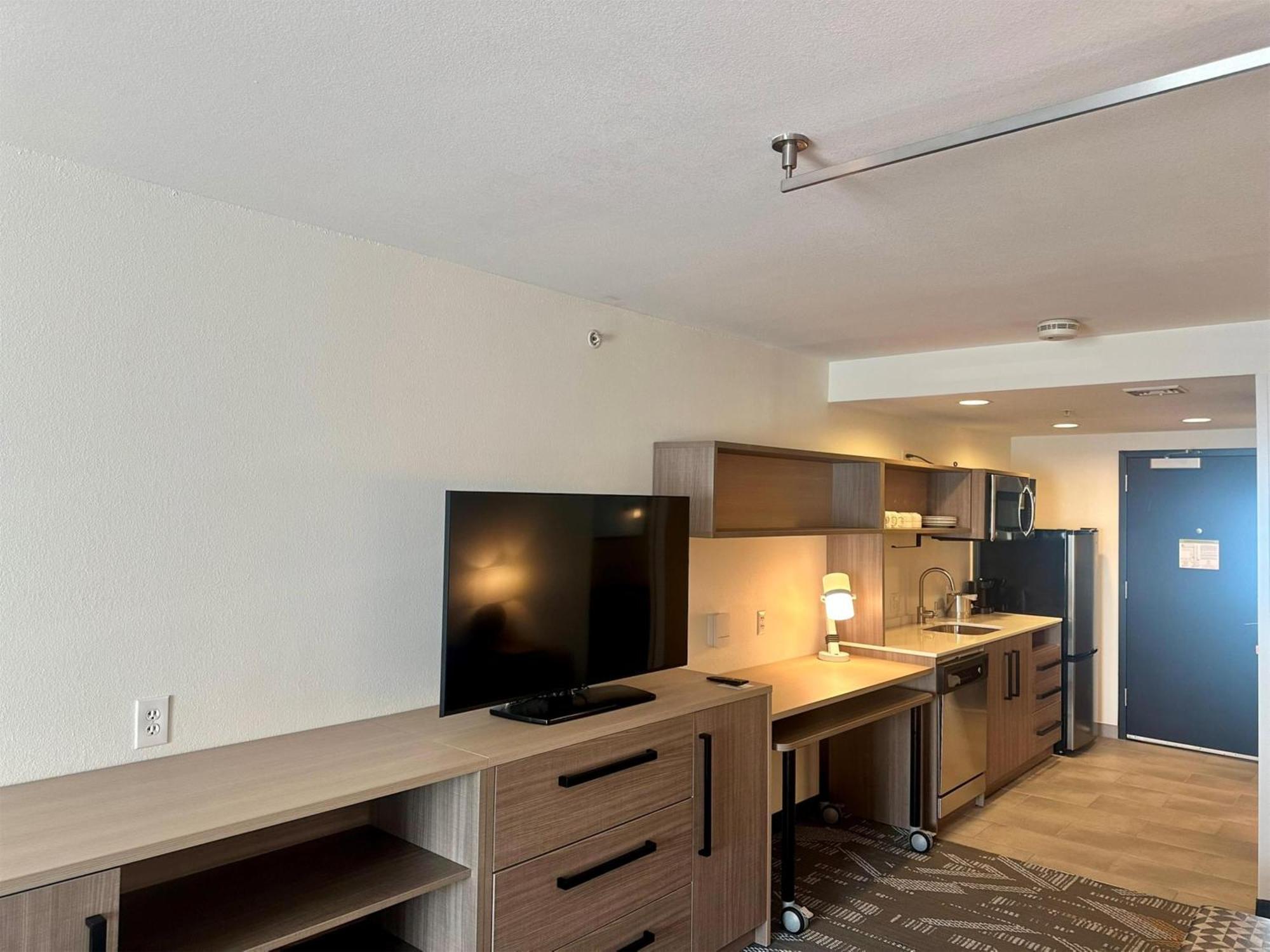 King Studio Suite Non-Smoking