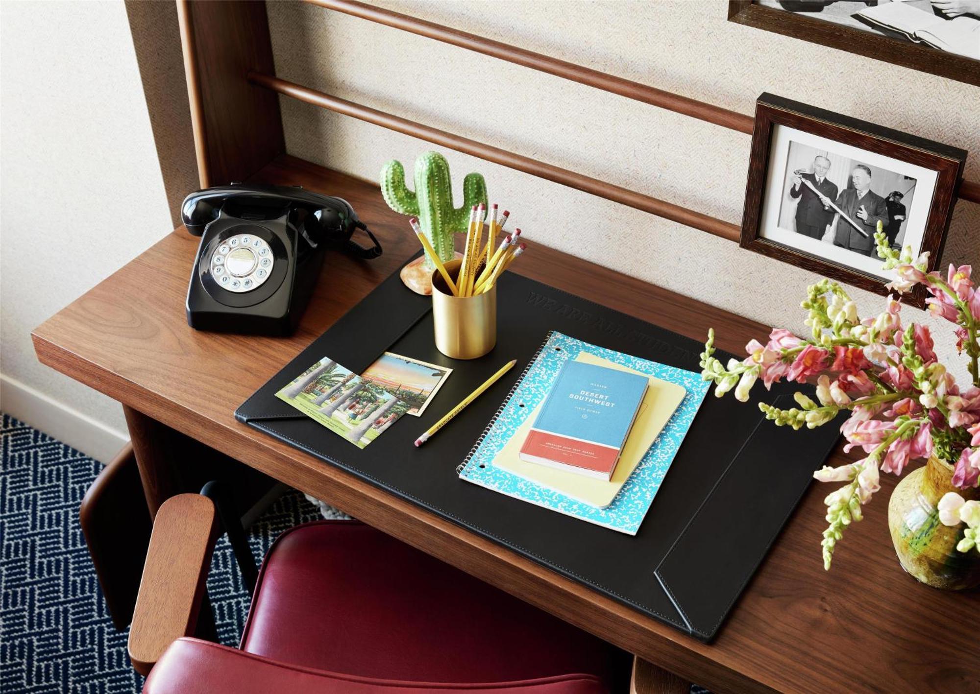 Graduate King Room