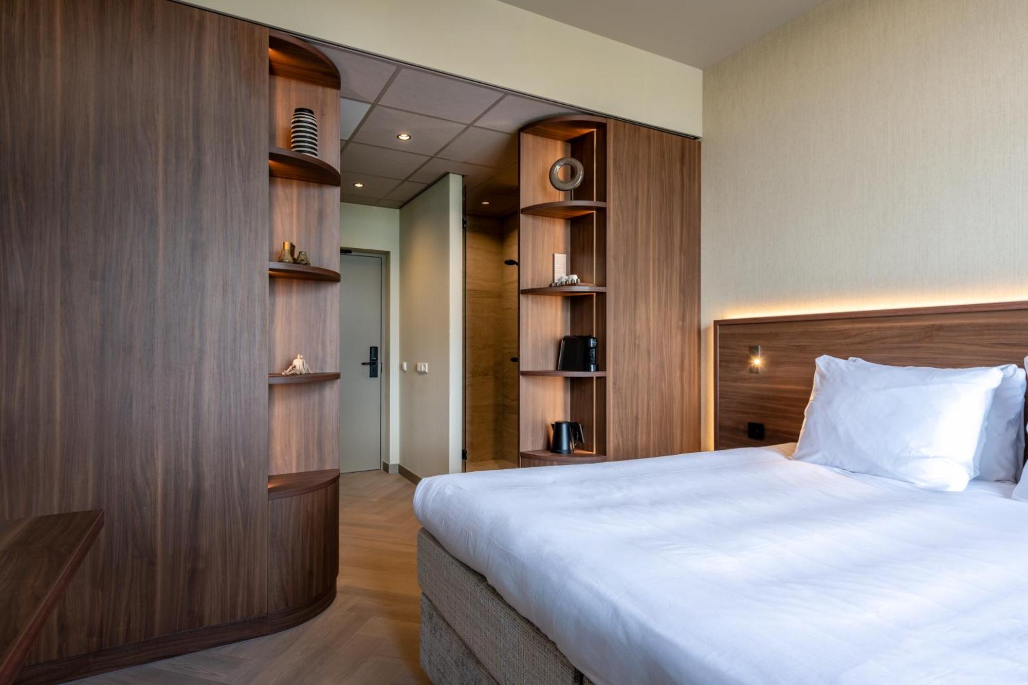 2-Person room cityside