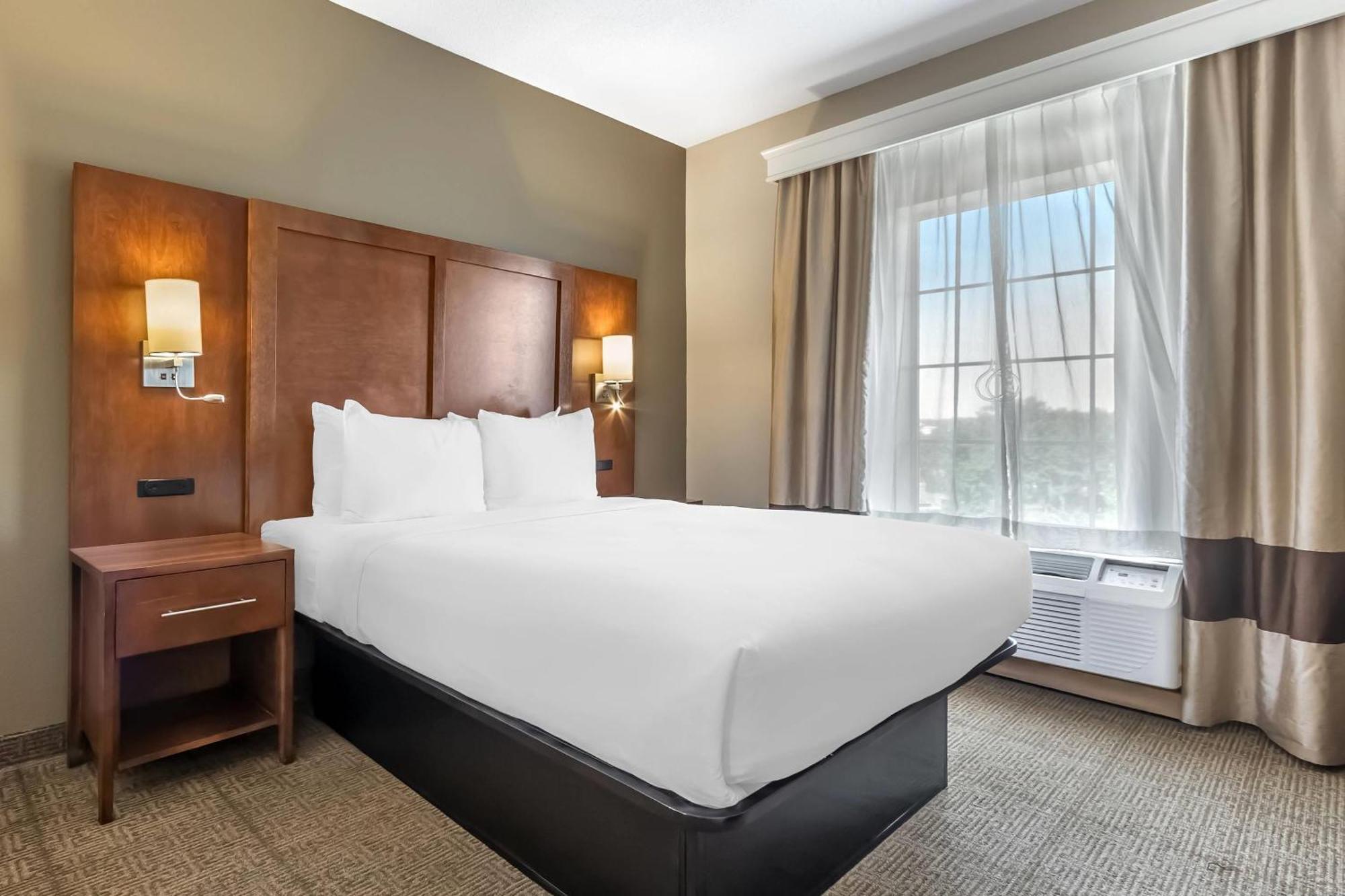 Queen Suite - Disability Access/Non-Smoking