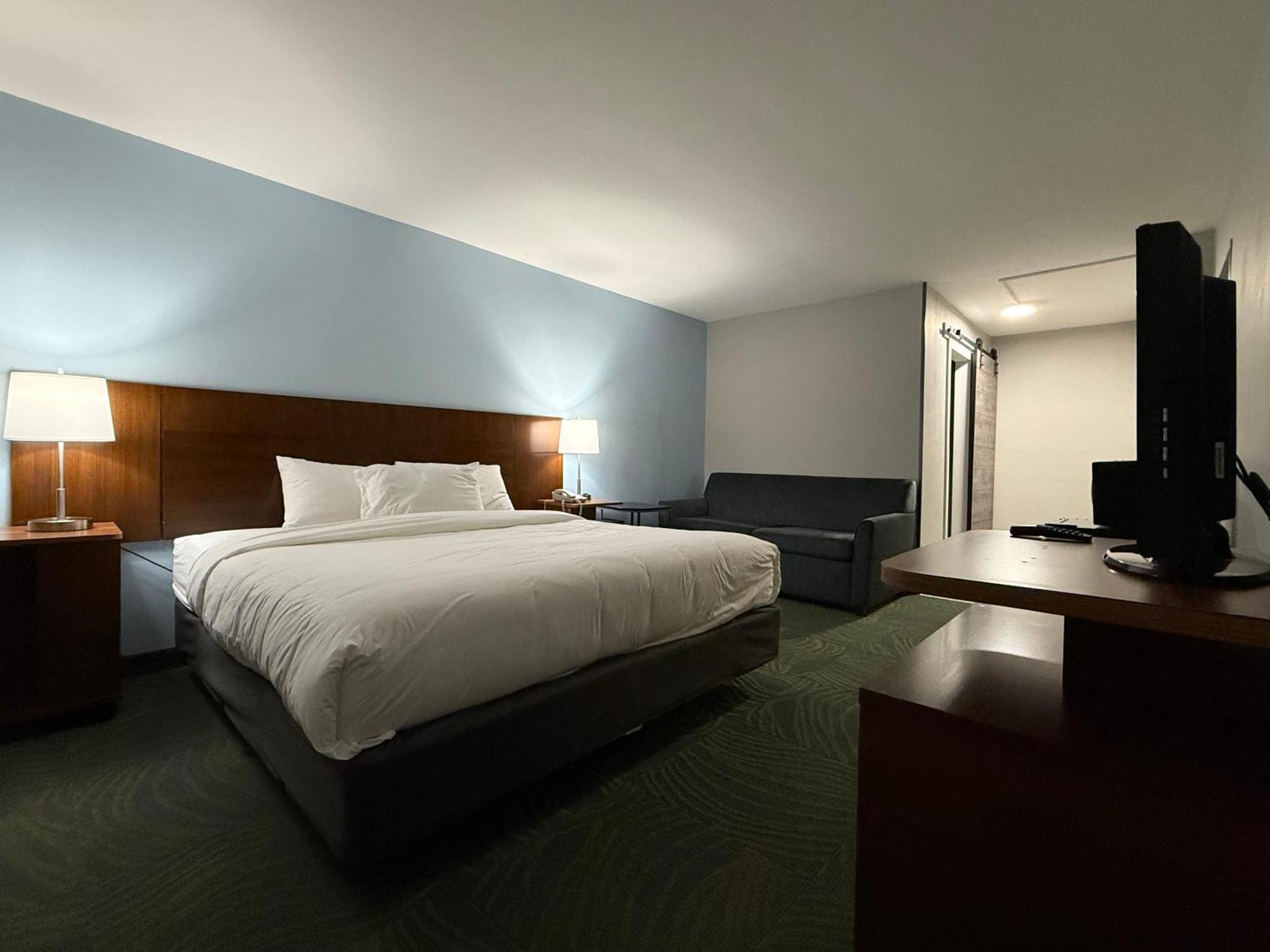 Standard King Room