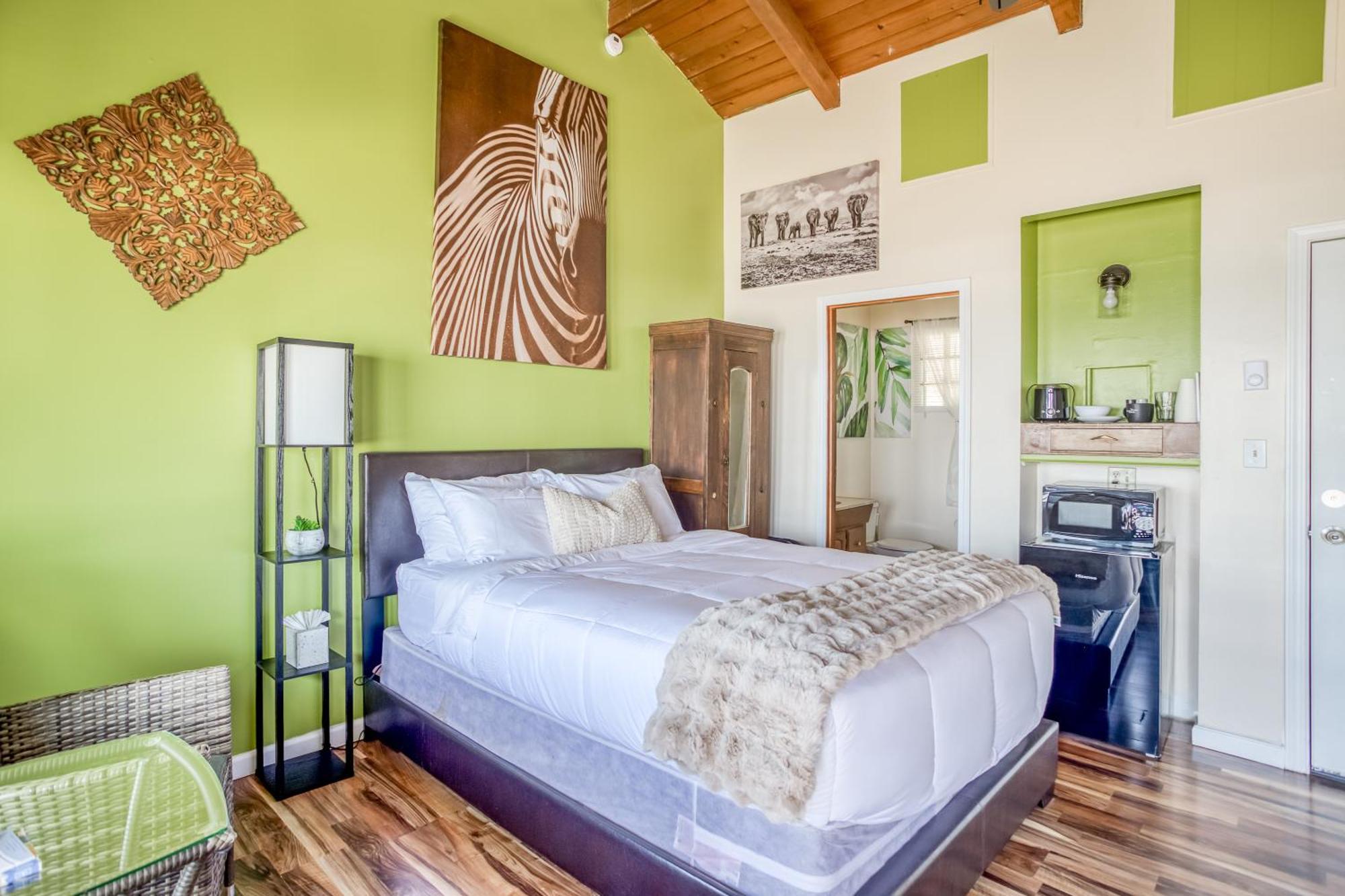 Safari Queen Room