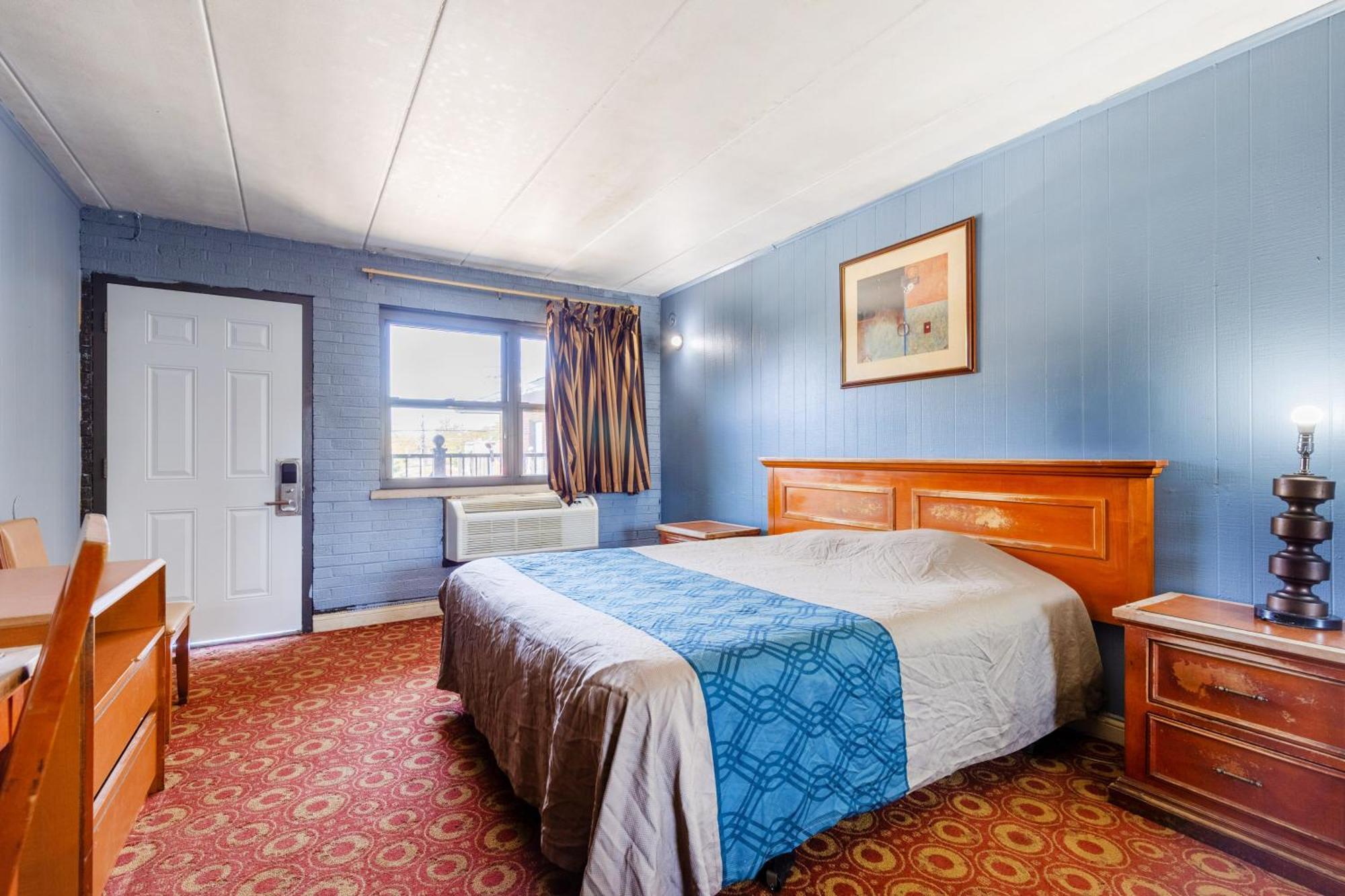 King Bed Non-Smoking