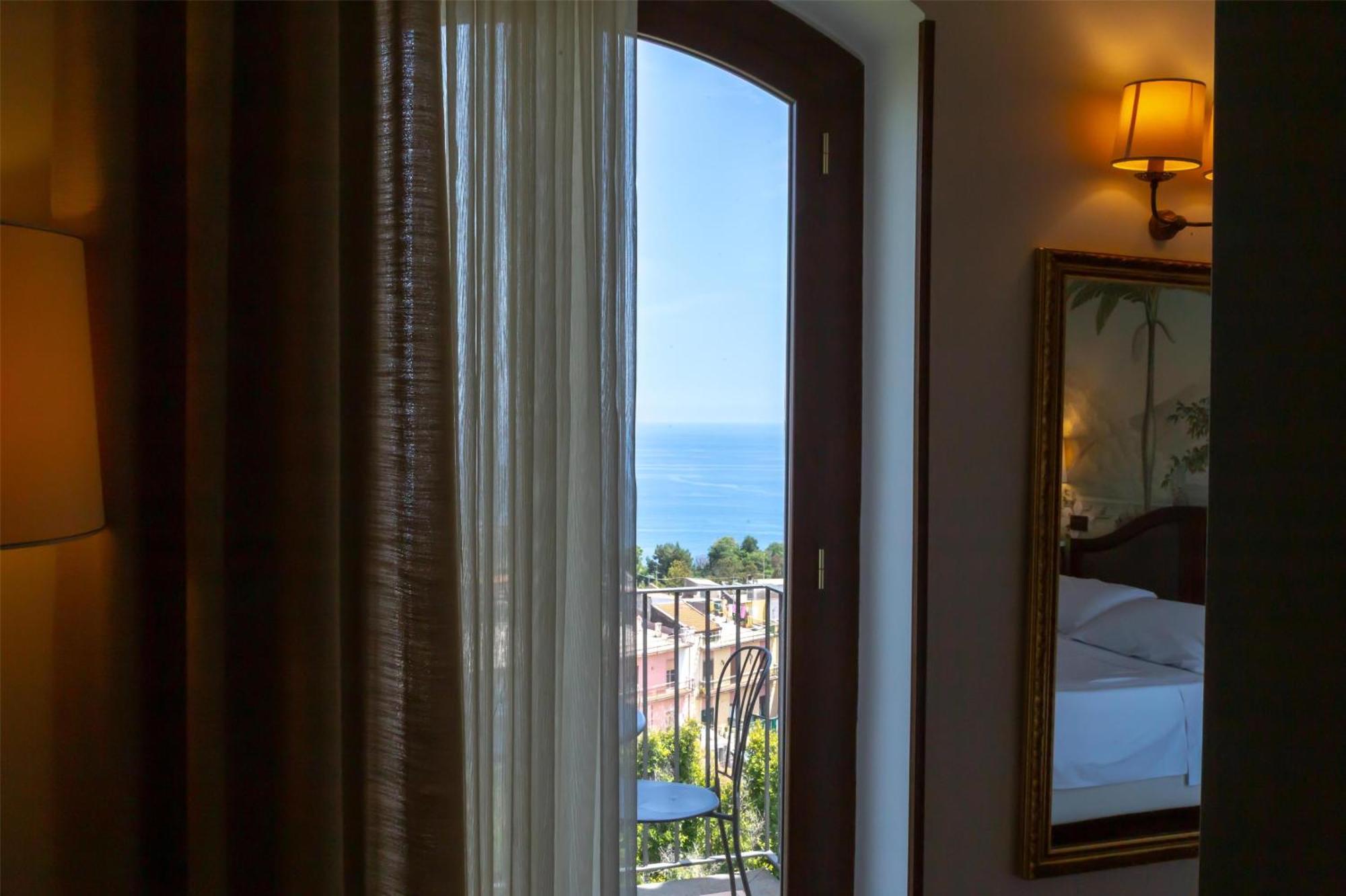 Junior Suite whirlpool