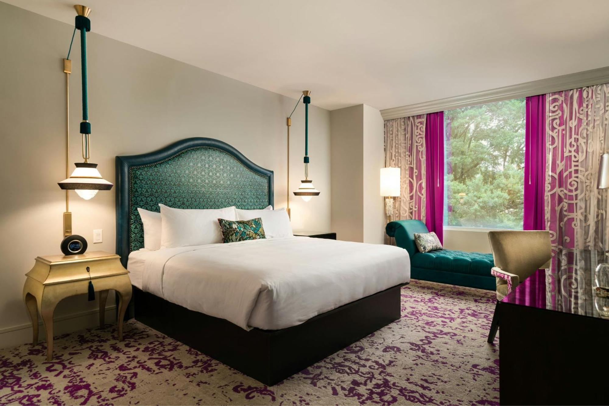 Guest room 1 King City view