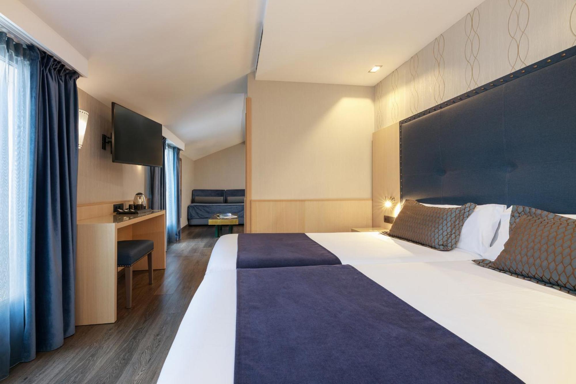 Quadruple Room Terrace
