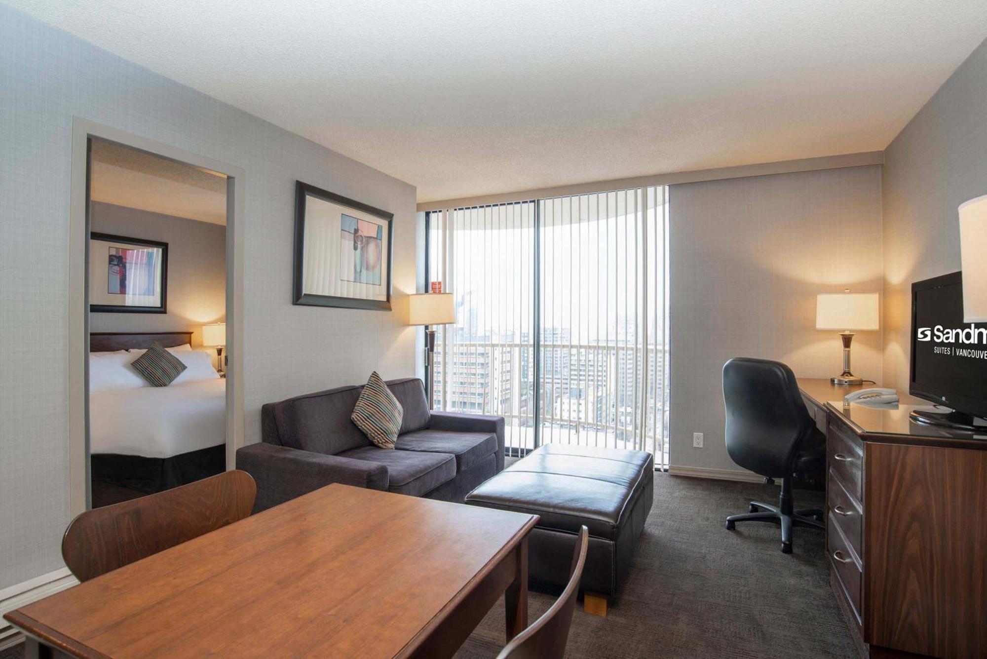 City View Suite 1 Queen Bed Sofa Bed Kitchen W or D Balcony