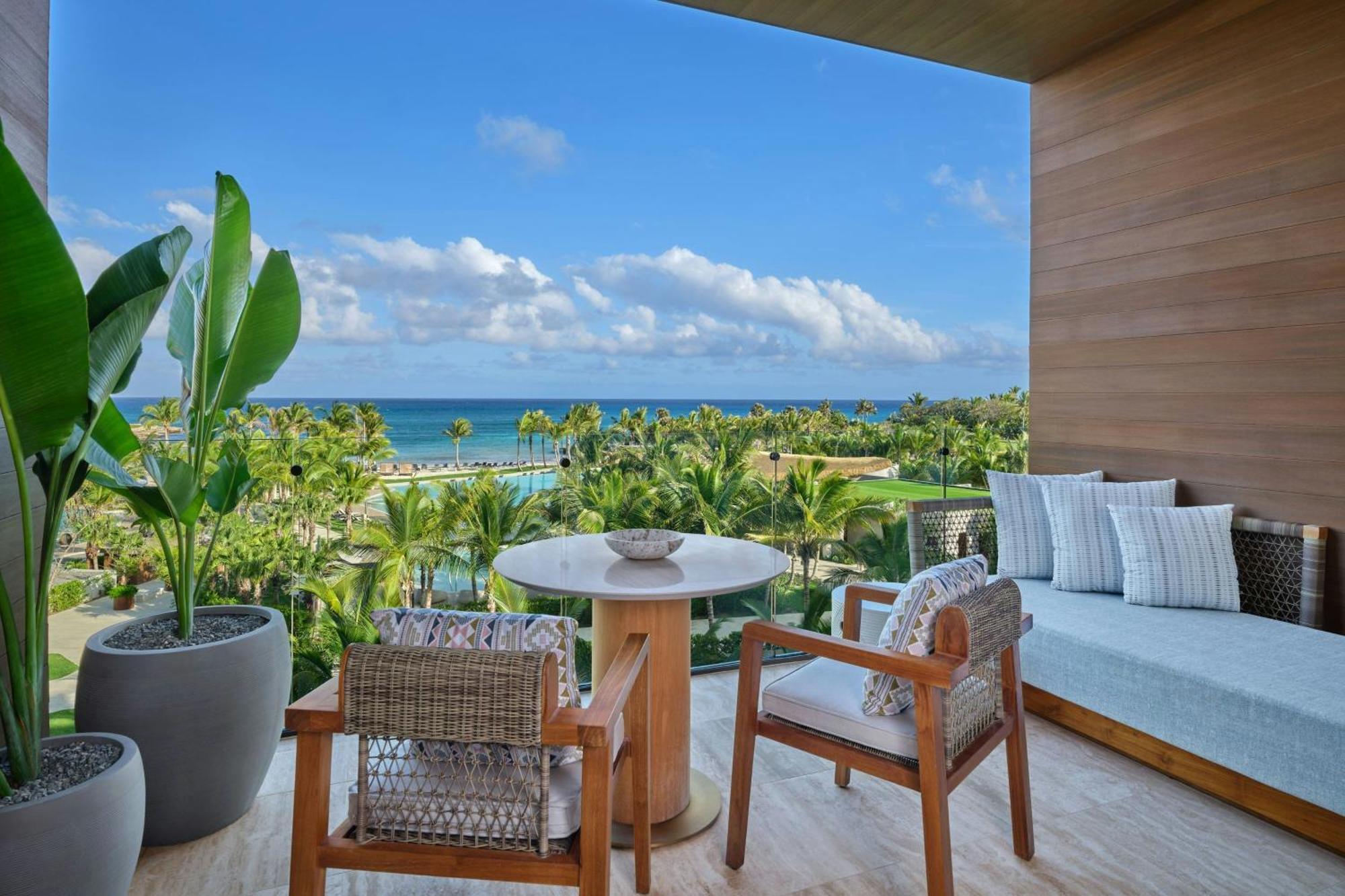 Grand Luxe King Room Balcony Ocean View