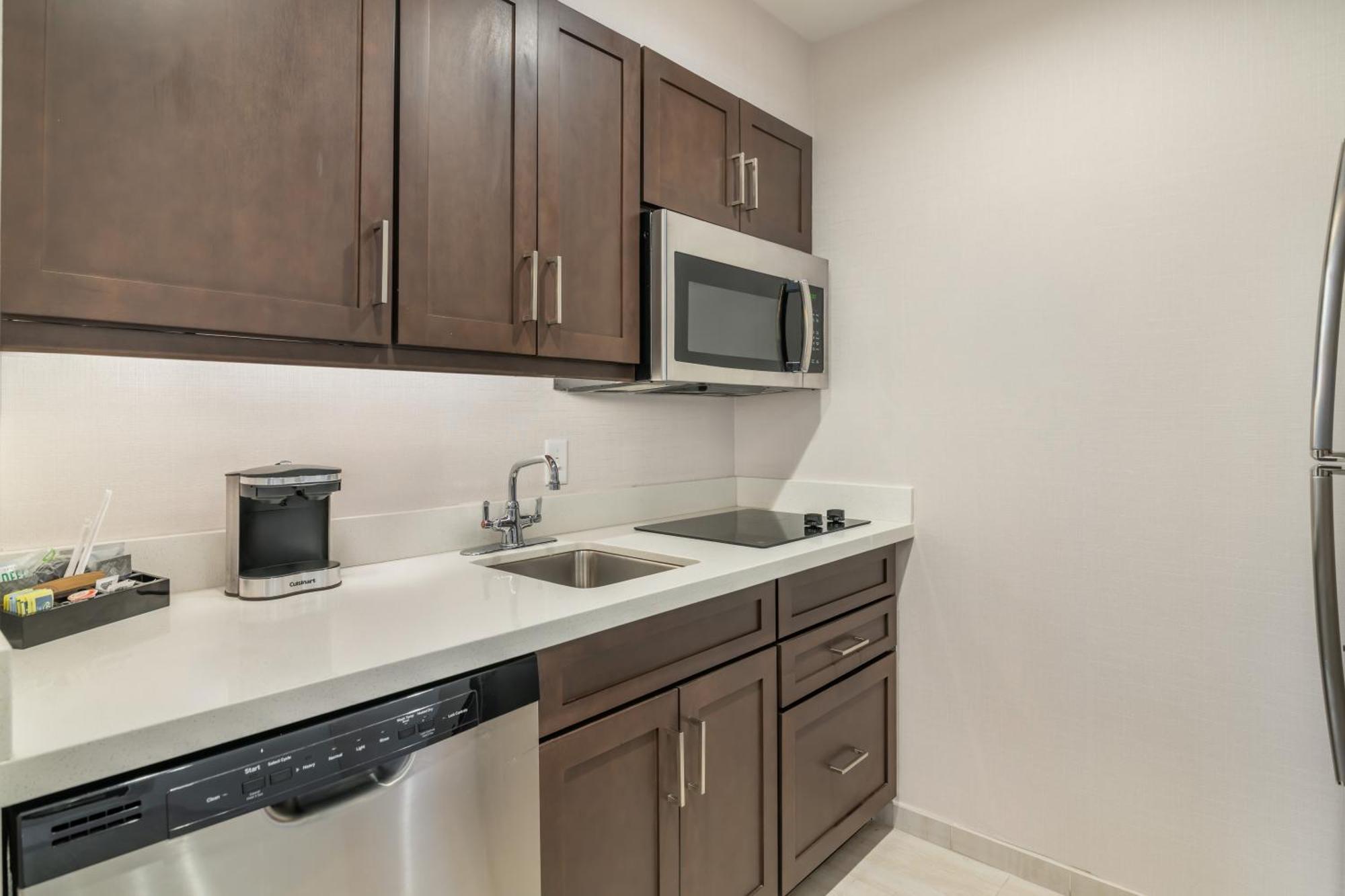 One-Bedroom king Suite River View Non-Smoking