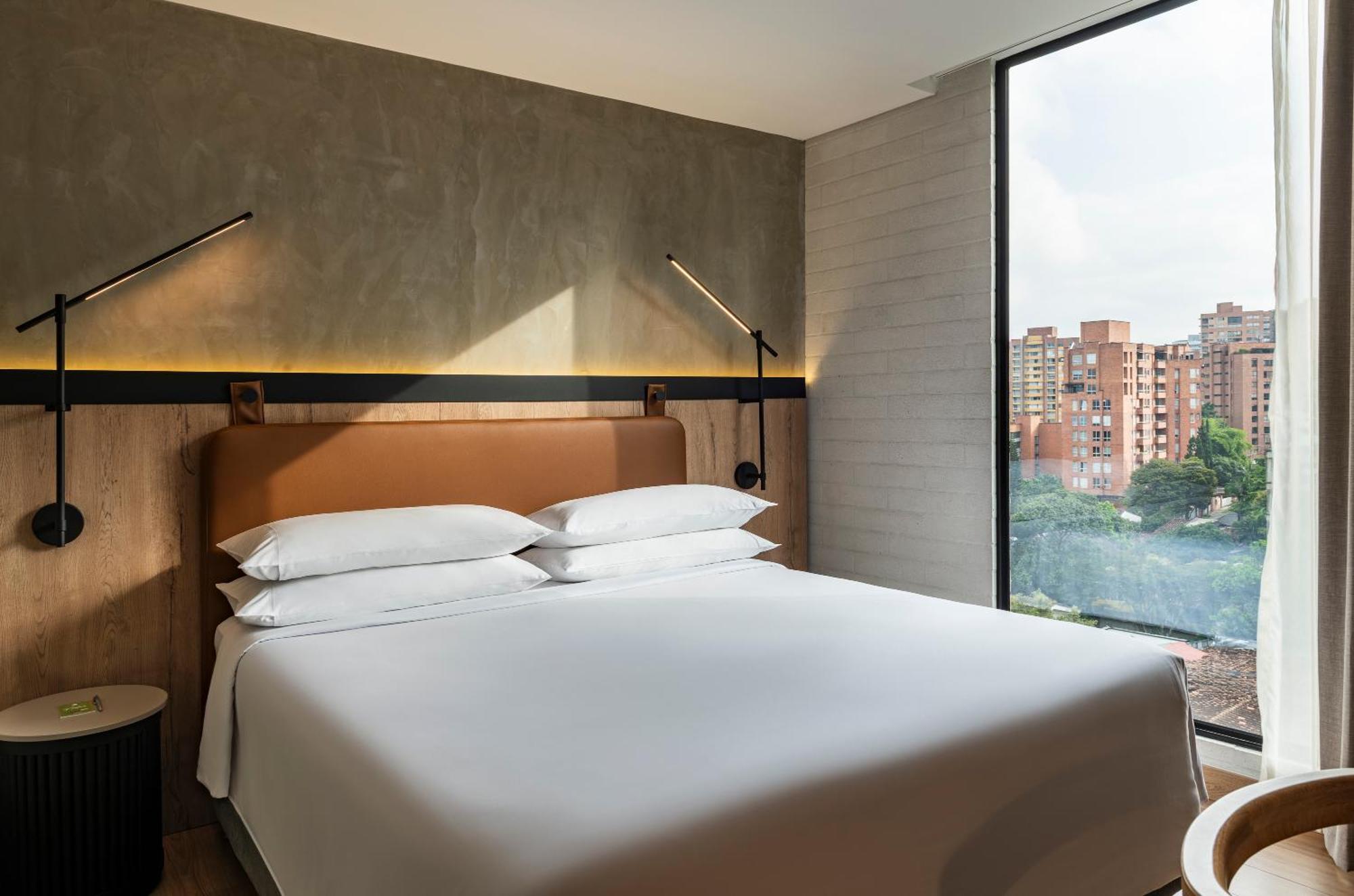 Urban King Room