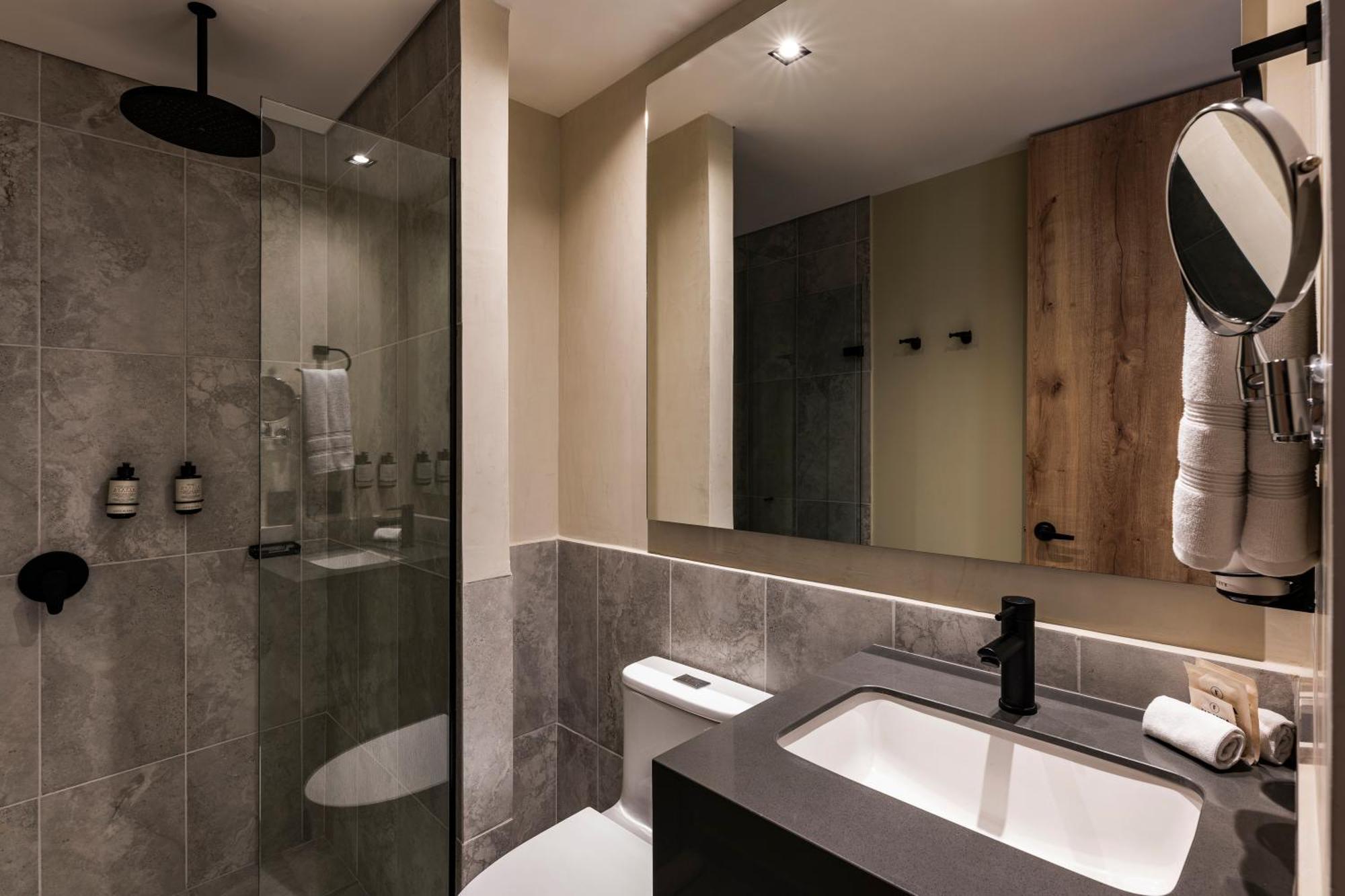 Urban King Room