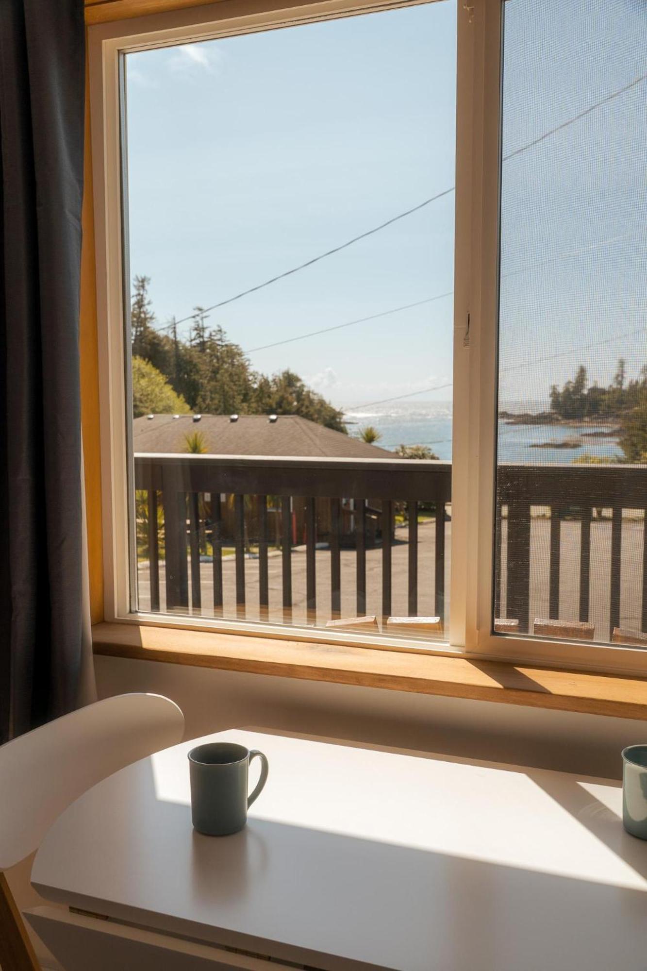 Oceanview Jacuzzi Suite